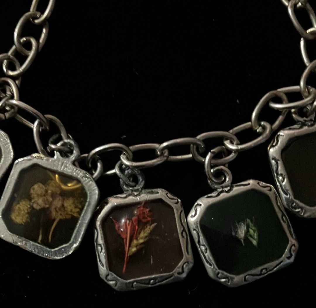 Vintage Flower Charm Bracelet - 6 Inches - photo 2