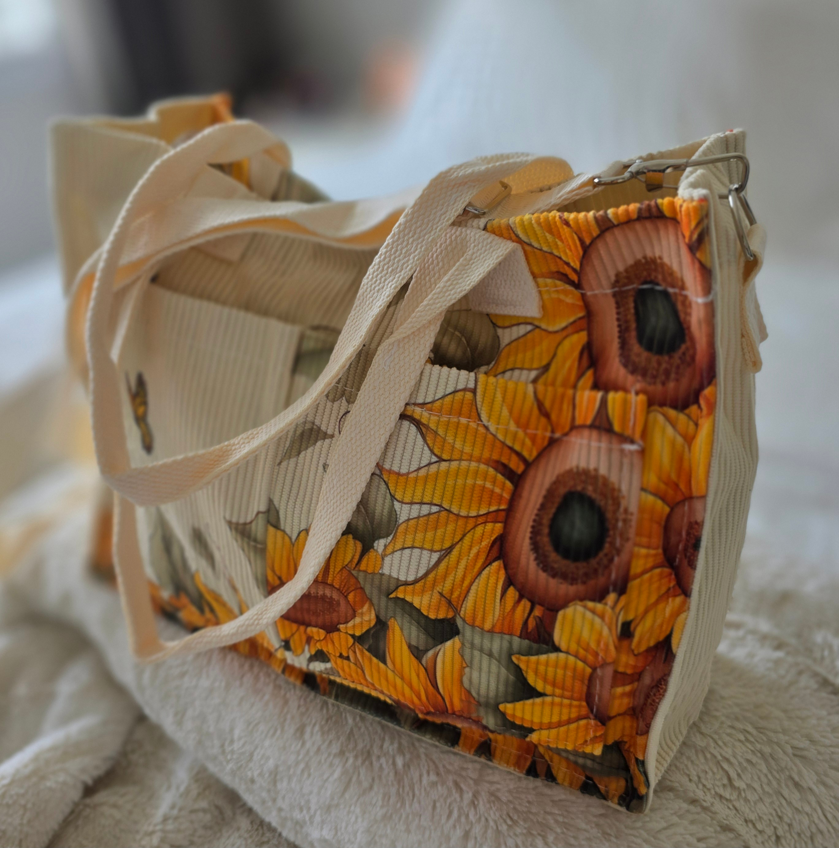 Ladies-Medium-"Sunflower & Butterfly" Pattern Corduroy Tote Bag
