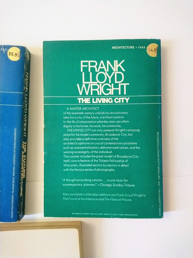 Frank Lloyd Wright books! - photo 3