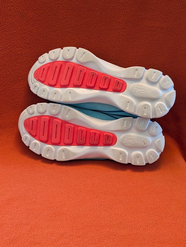 Women's size 7 rubber-soled slip-on shoes - photo 4