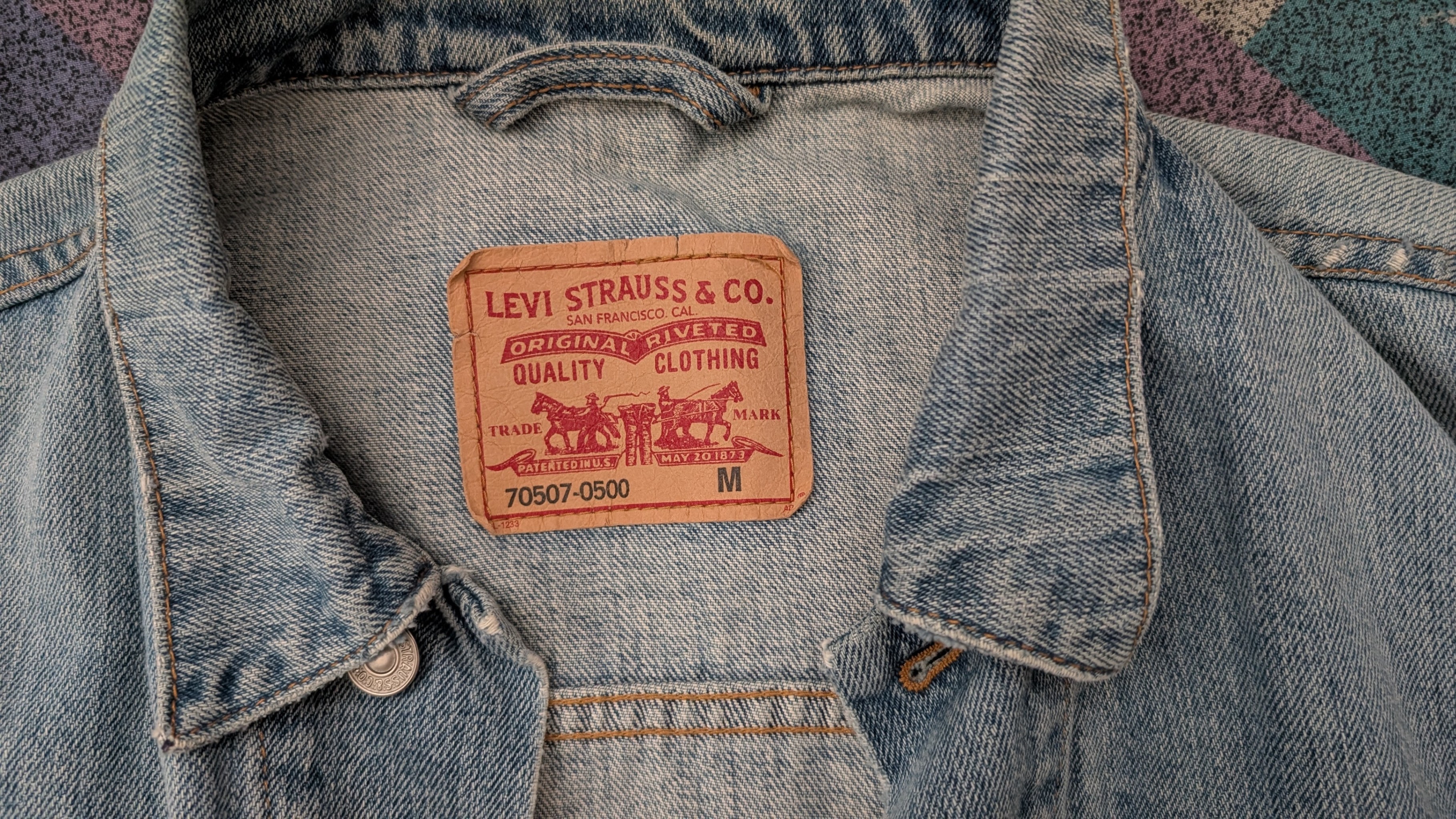Vintage Levi’s 70507 Denim Jacket (Size M) – Broken-In Wash - photo 2