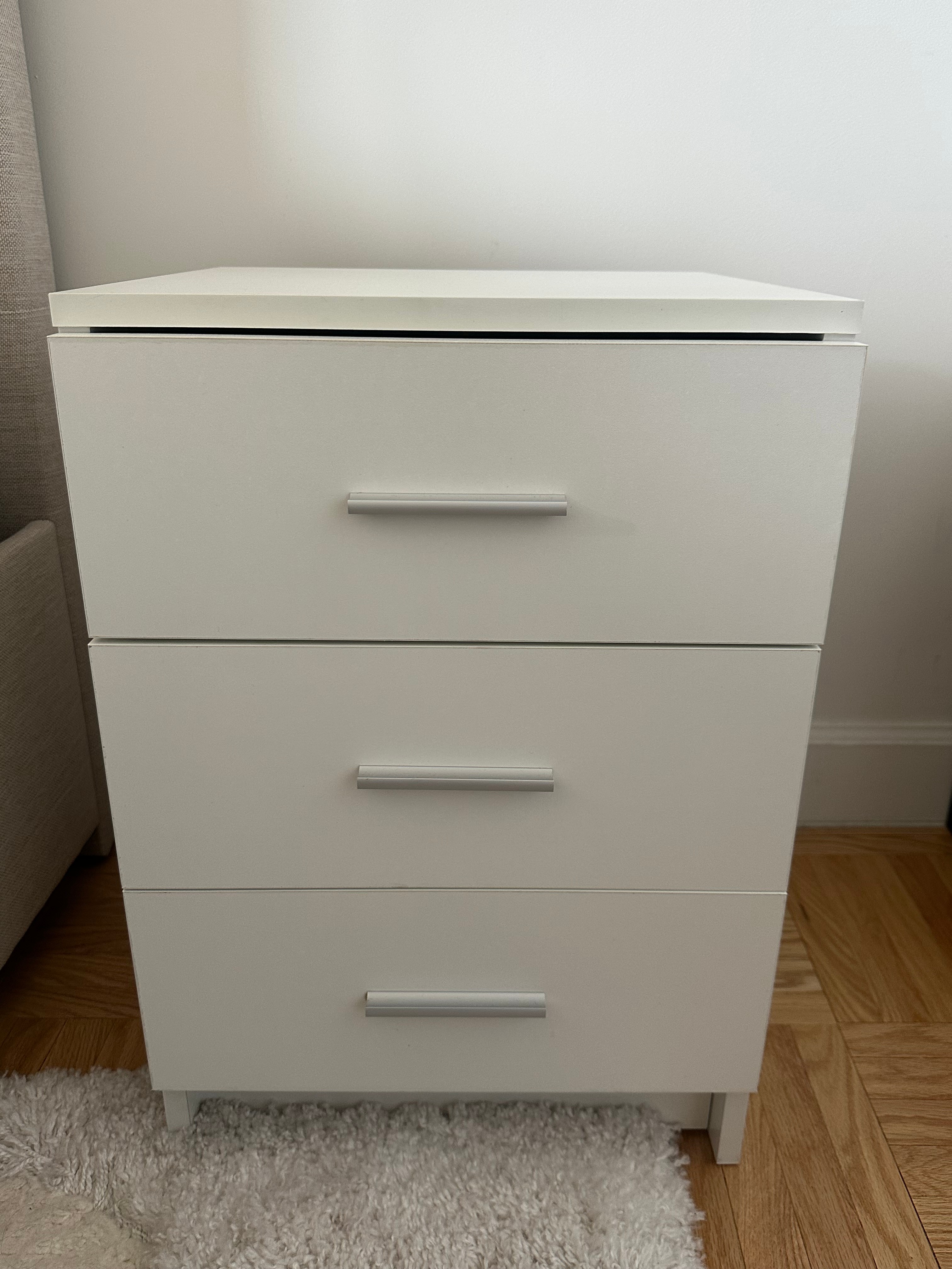 Nightstand (set 2)