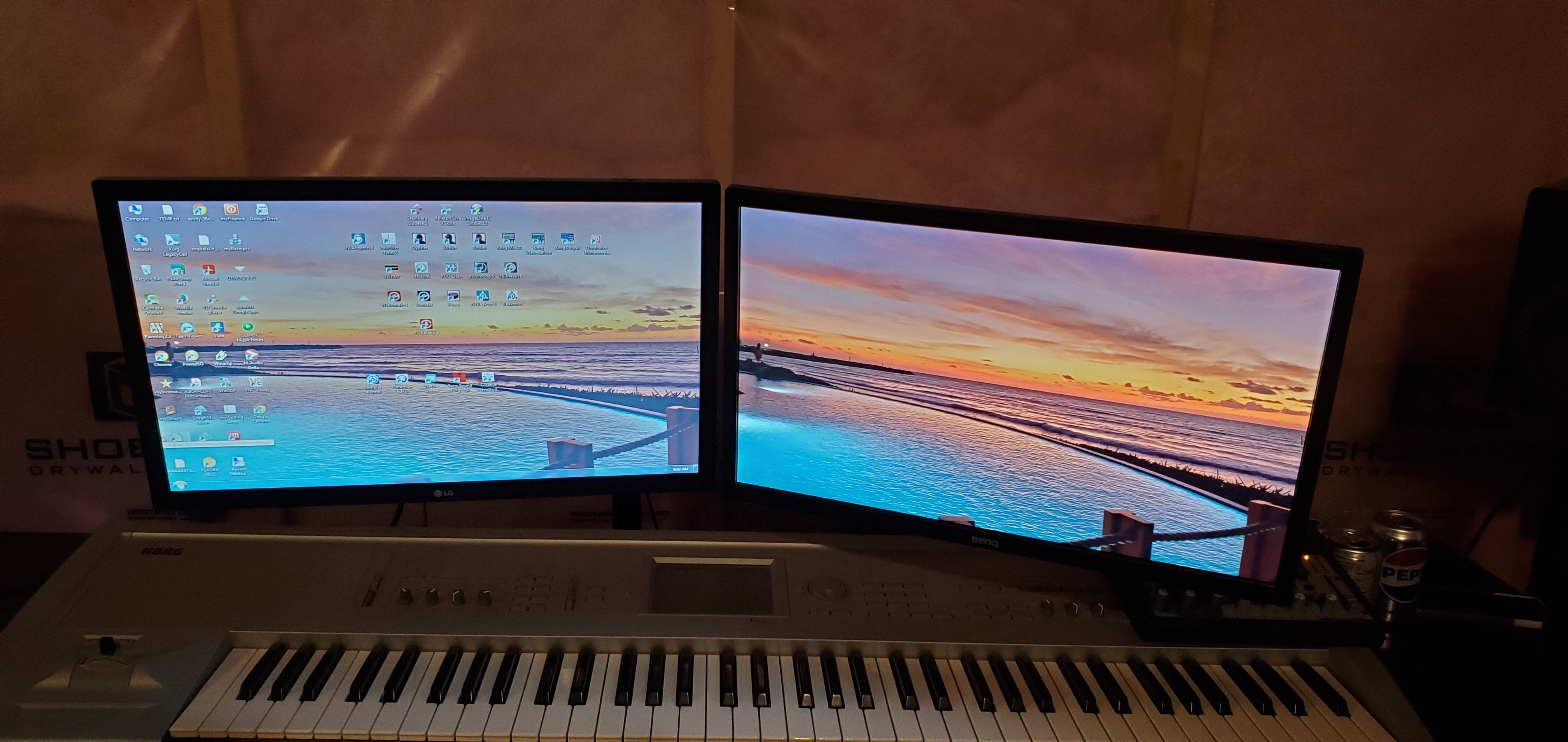 Dual display monitors w/ desk mount stands