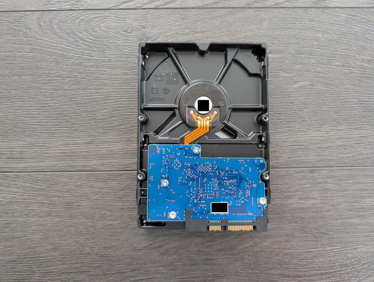 Toshiba 1TB SATA HDD hard disk - photo 2