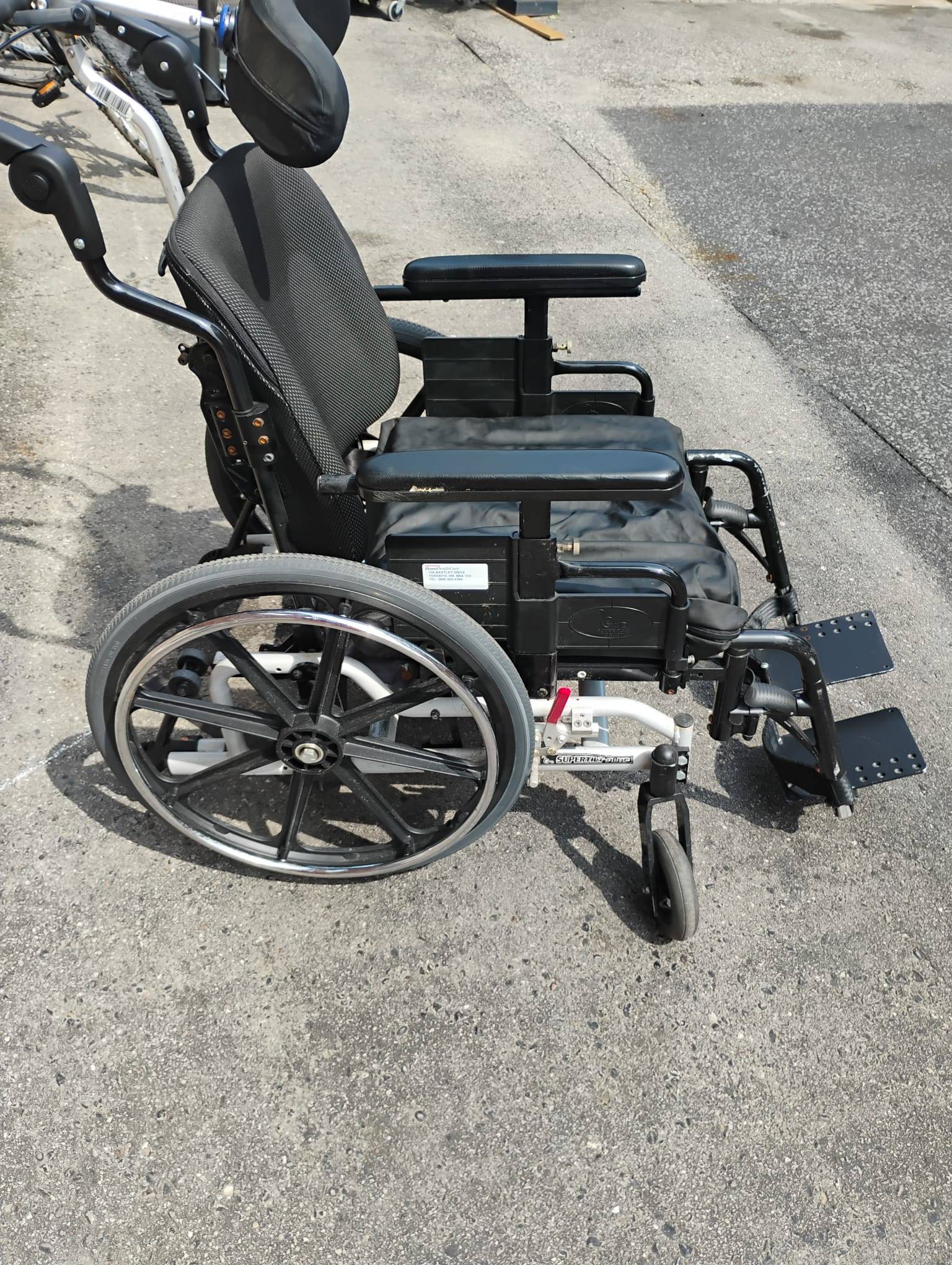 Invacare Matrx Wheelchair w/Attachments/ROHO Cushion - photo 5