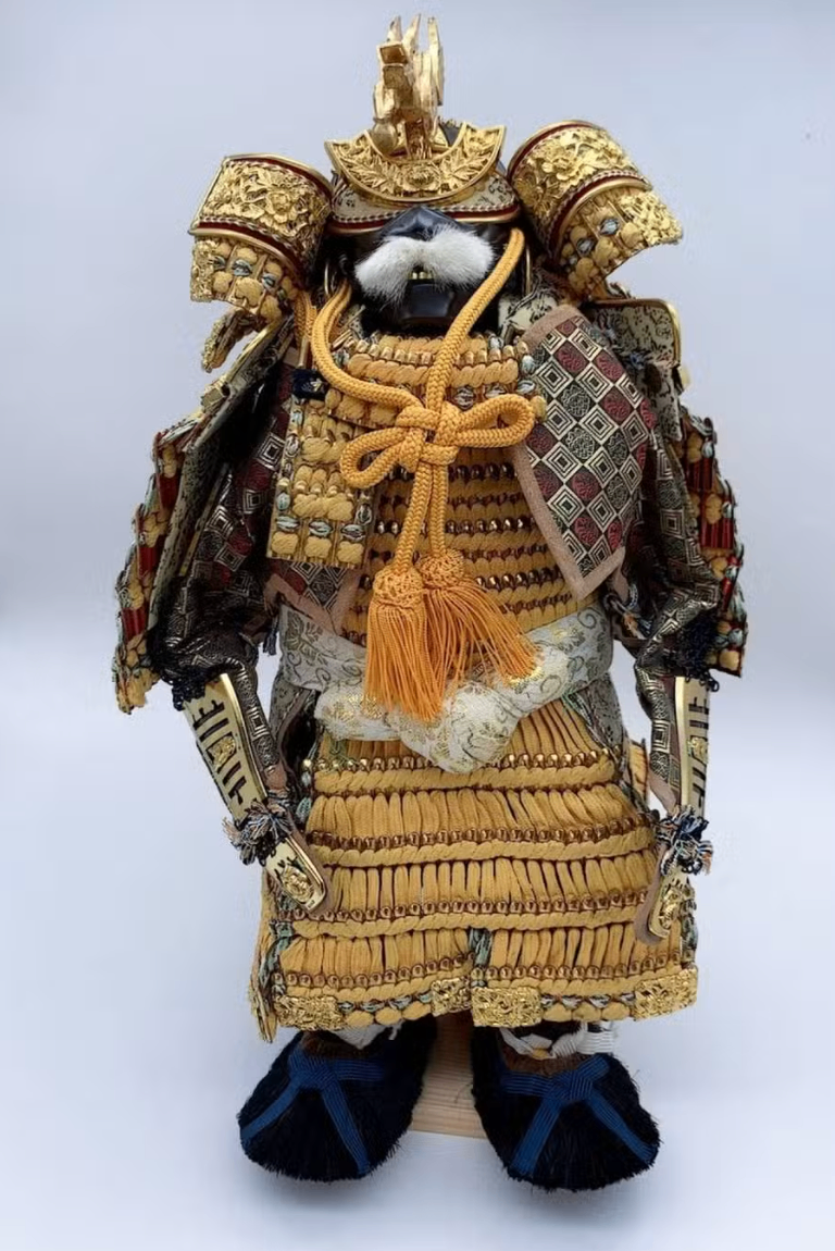 Vintage Japanese Samurai Armour Doll - photo 2
