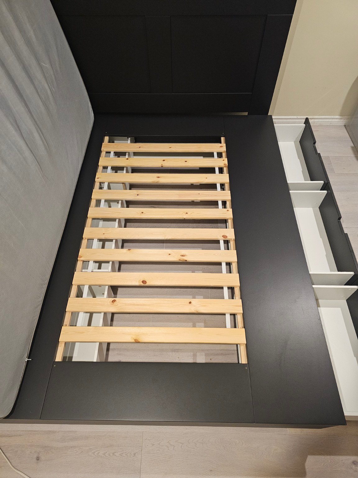 Queen Bed Set with Mattress, Headboard & 6 Storage Drawers - photo 2