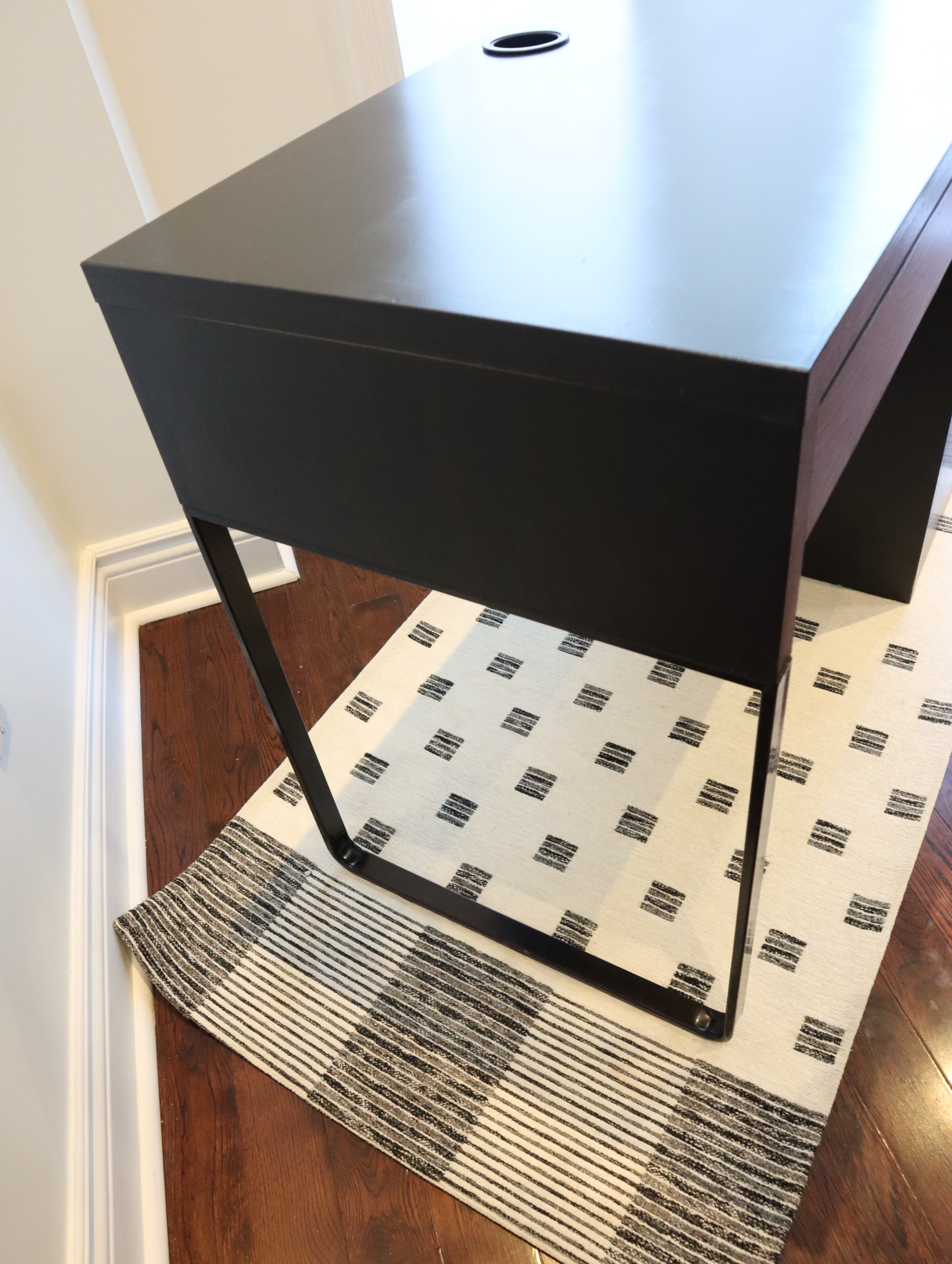 IKEA Micke Black/Brown Desk - photo 5