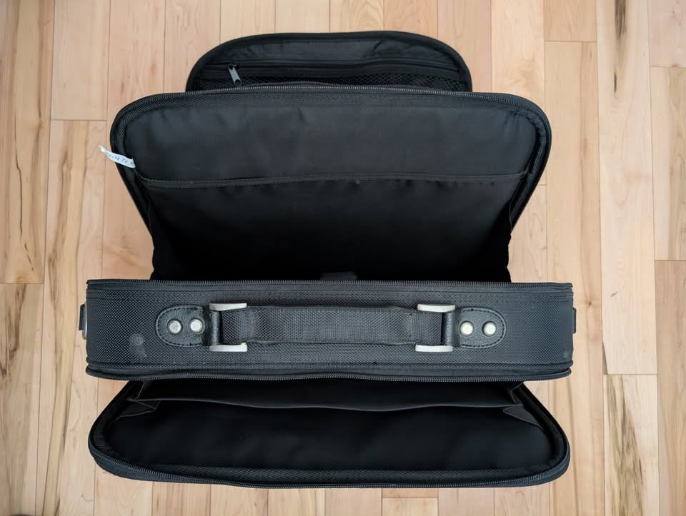 Black Briefcase, 16" x 12" - photo 2