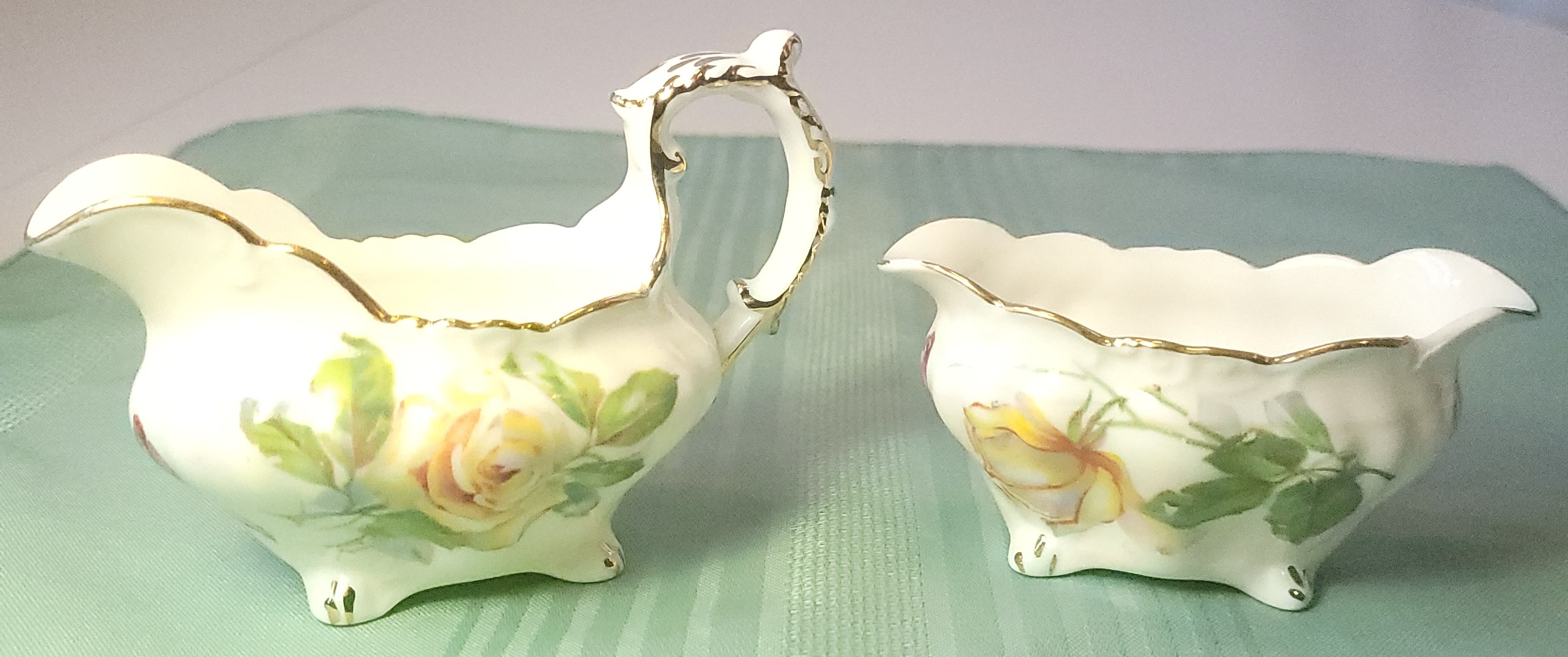 Hammersley England Bone China Morgan’s Rose Creamer & Sugar Set