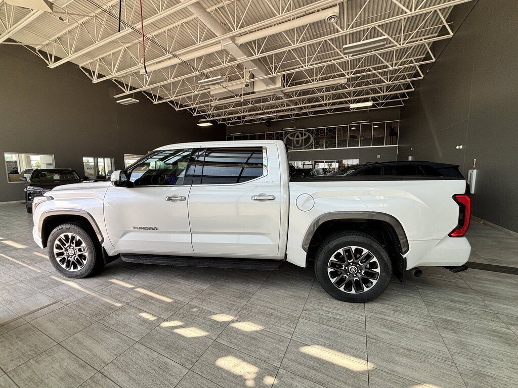 2022 Toyota Tundra - photo 2