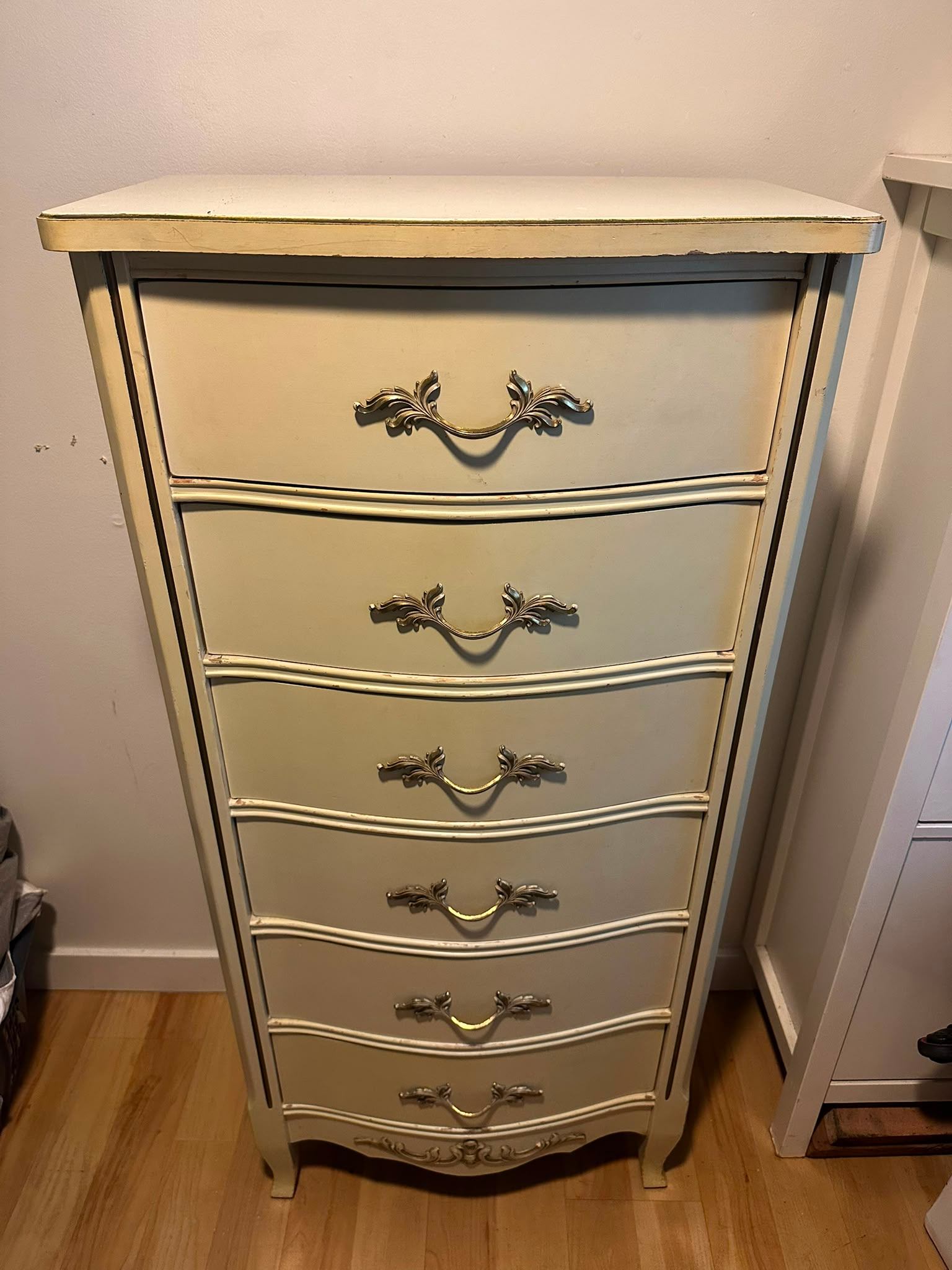 Antique 6 drawer dresser. Solid wood