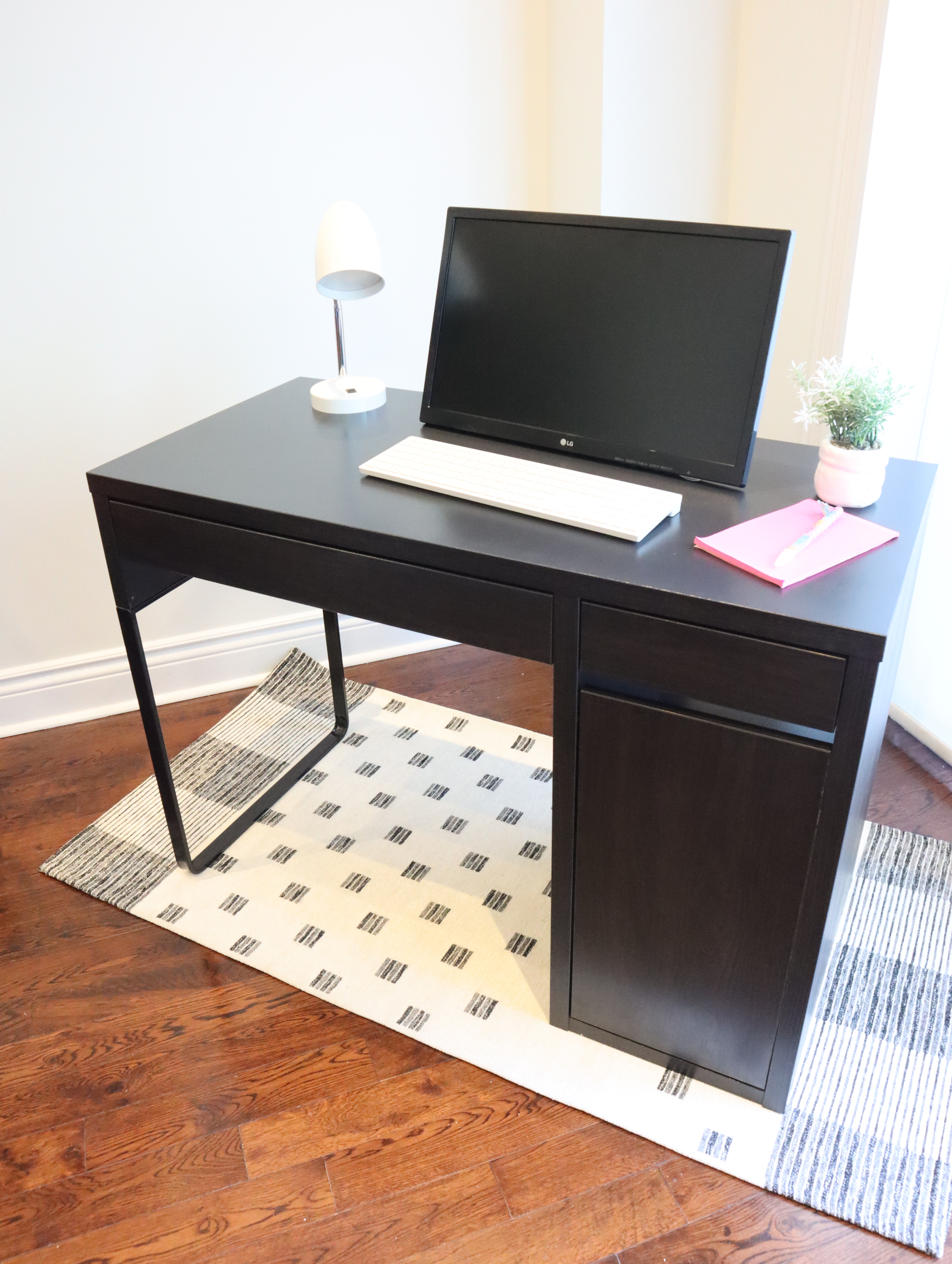 IKEA Micke Black/Brown Desk - photo 2