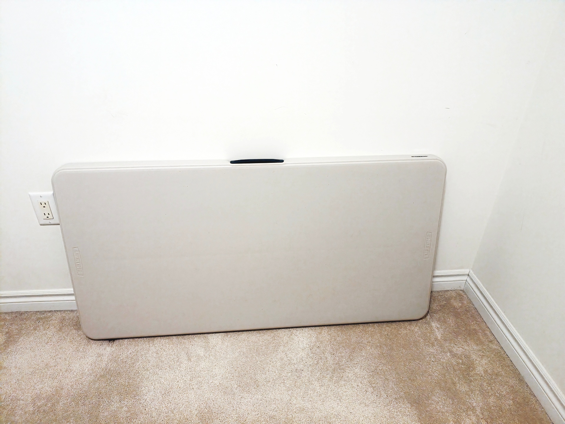 Lifetime 4-Foot Adjustable Height Folding Table - Like New - photo 3