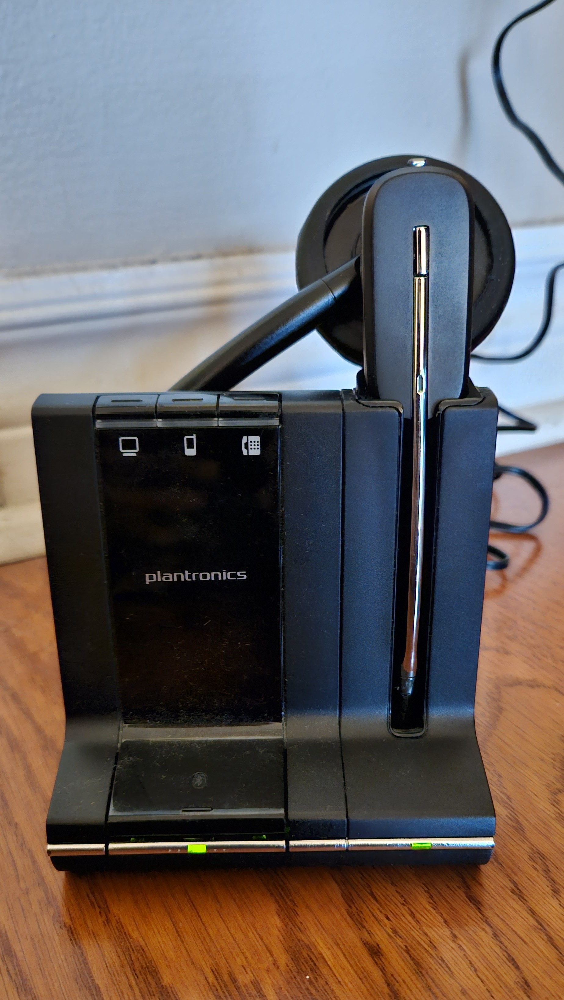 PLANTRONICS SAVI OFFICE DECT WIRELESS HEADSET (3 QTY)