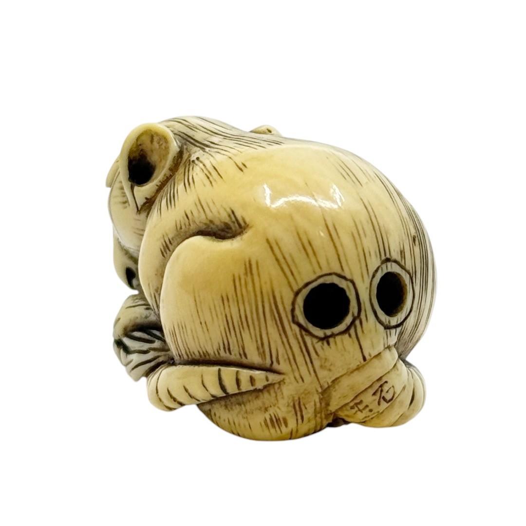 Showa period Japanese carved bone mice with corn netsuke - photo 3