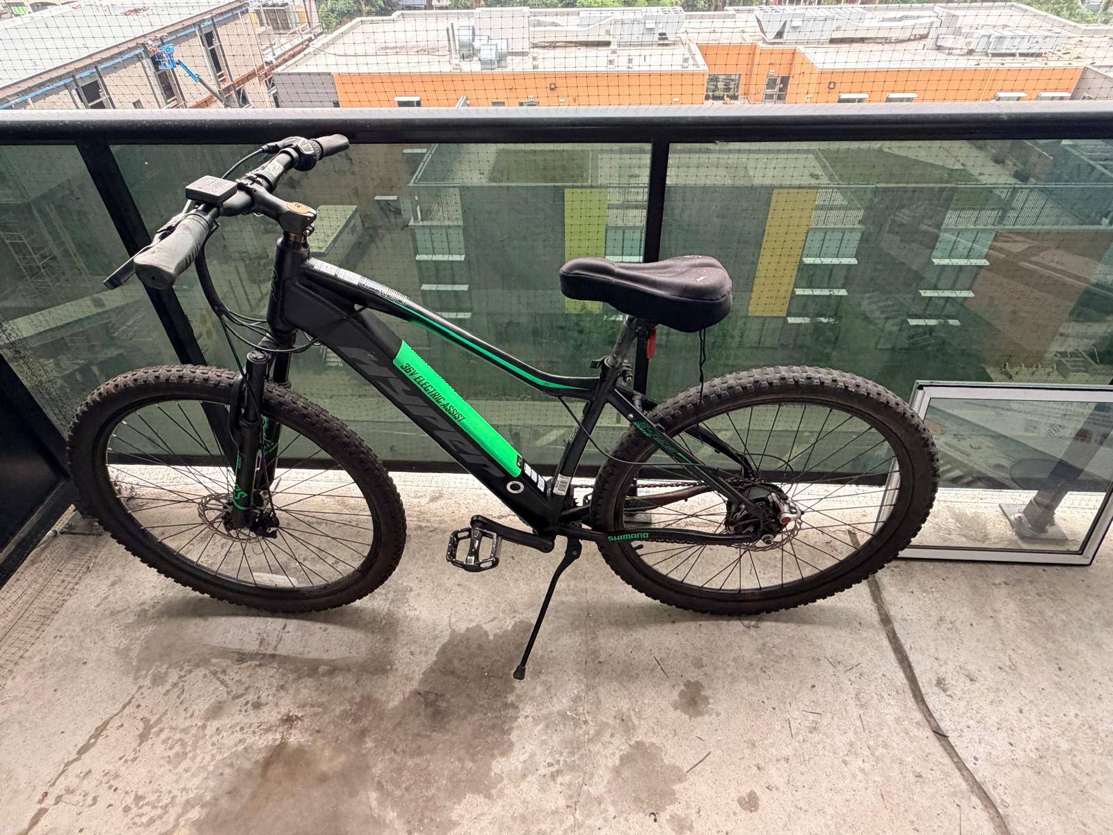 Hyper 29" Electric Mountain Bike (E-Bike)