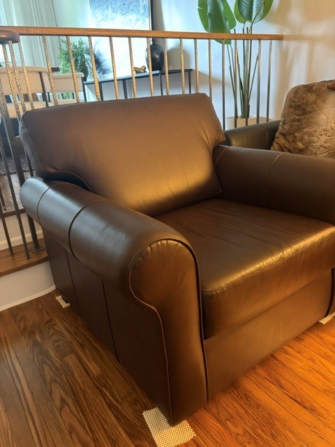 Brown Leather Accent Chair - photo 3