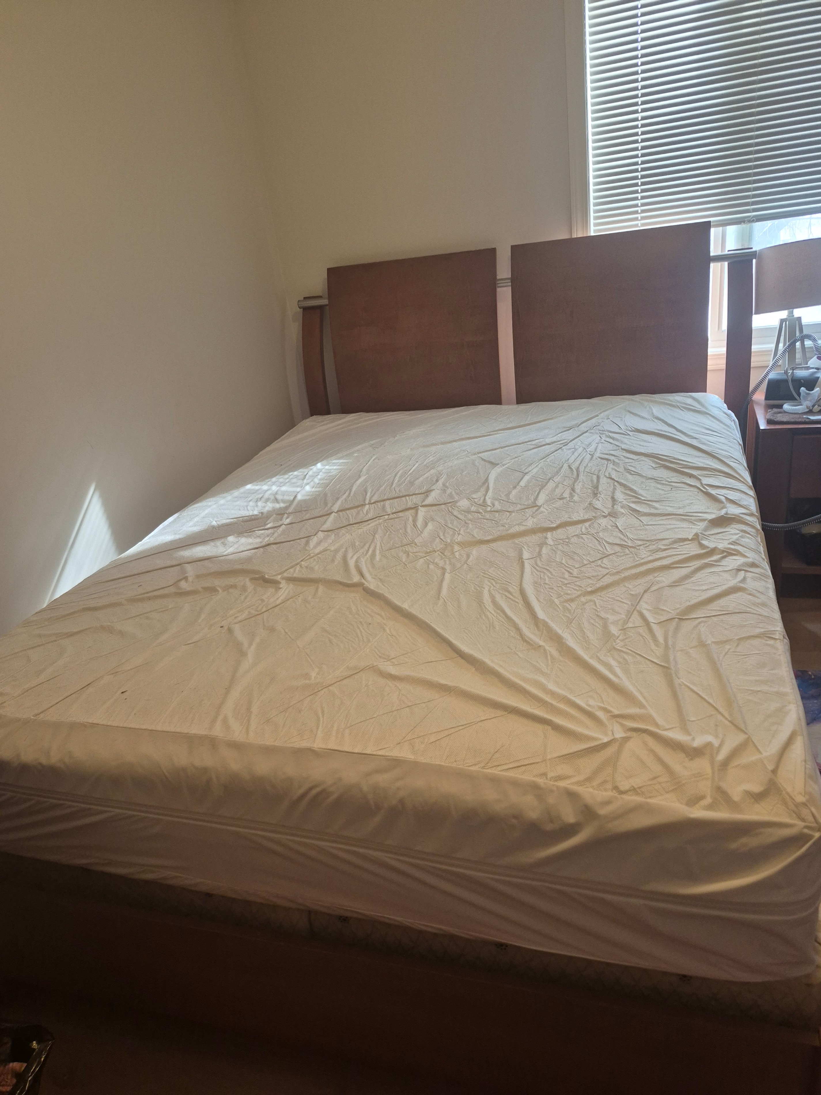 Queen Bed Set