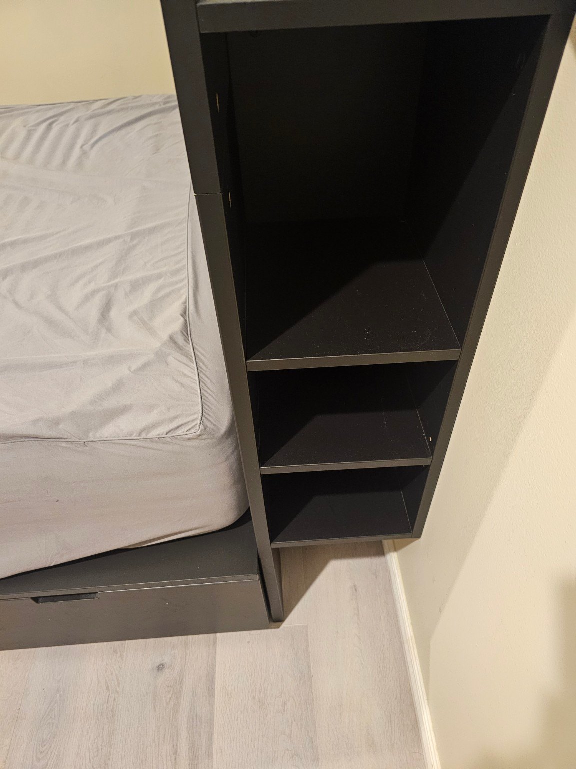 Queen Bed Set with Mattress, Headboard & 6 Storage Drawers - photo 3