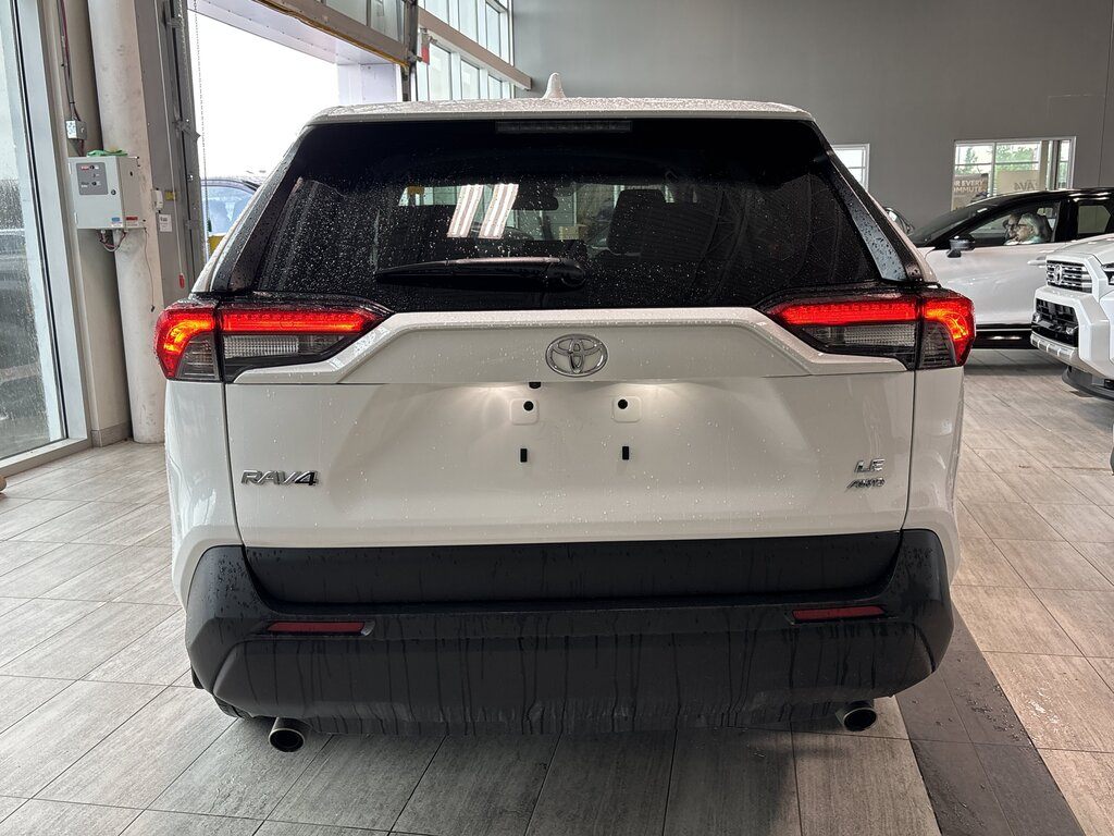 2025 Toyota RAV4 - photo 4