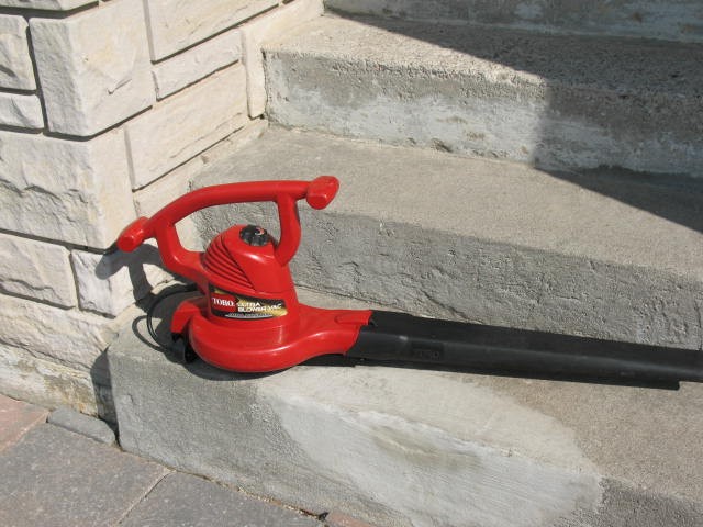 TORO Corded Leaf Blower - photo 4