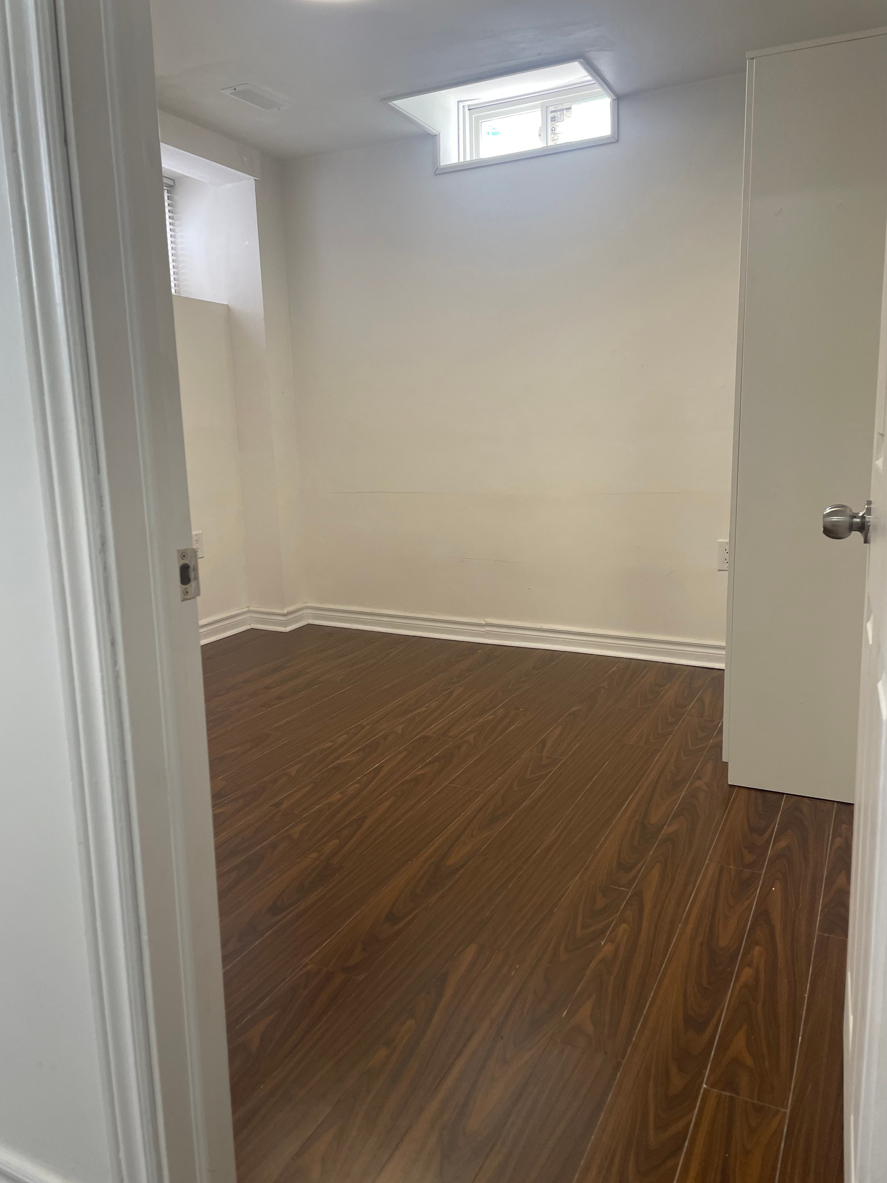 For rent, legal bright two bedrooms basement - photo 3