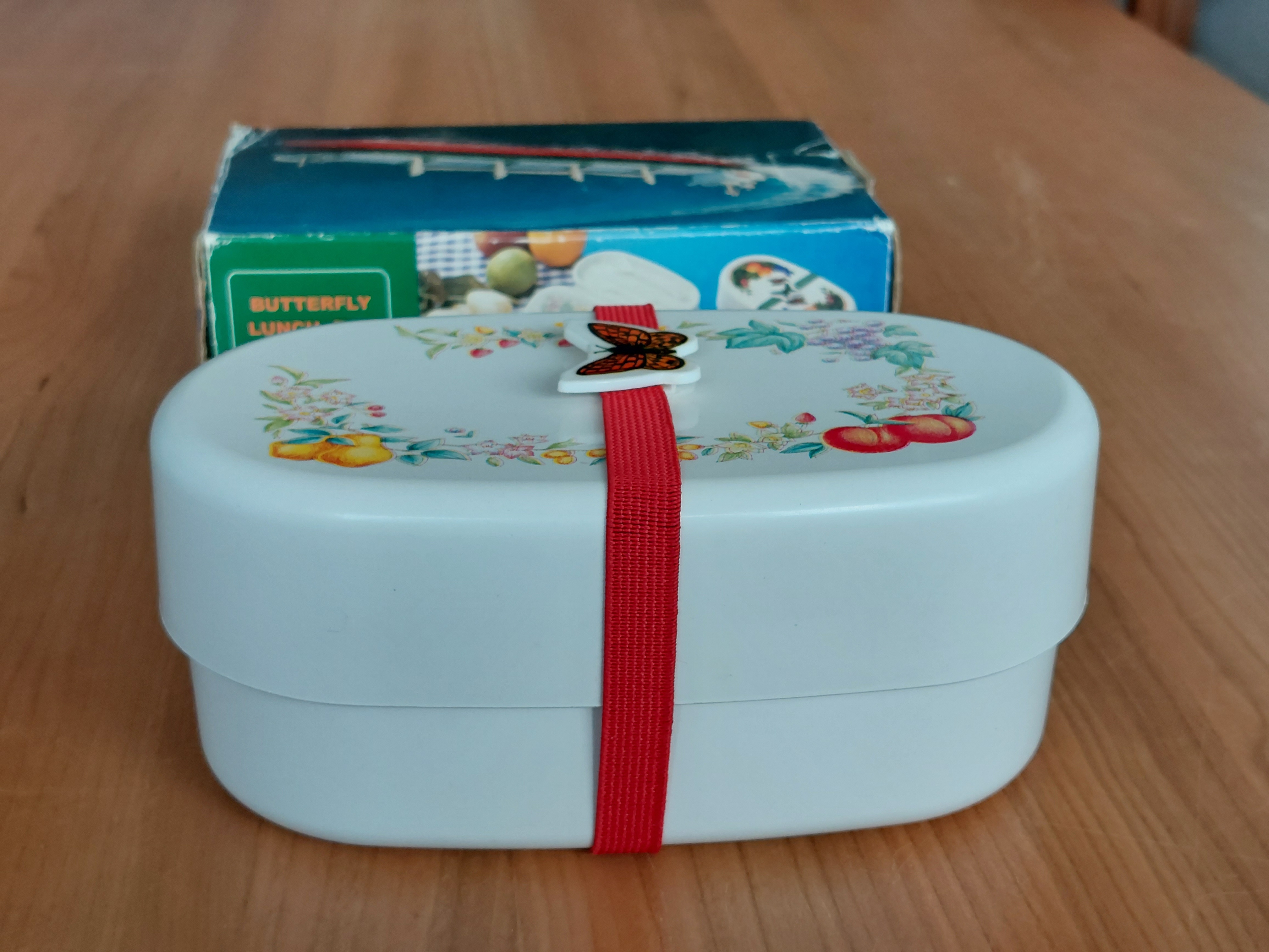 Butterfly Lunch Box with Cutlery Microwave Dishwasher Safe - photo 5