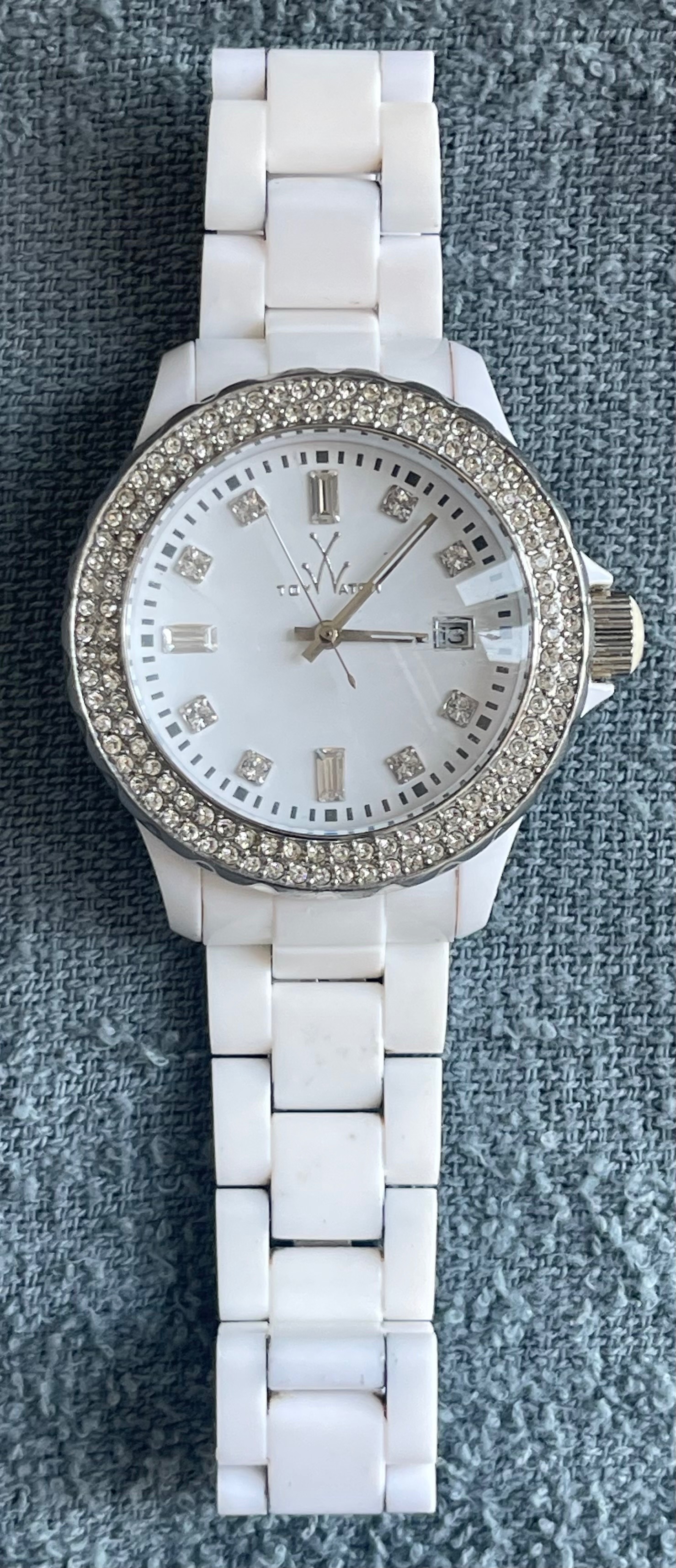 Vintage ToyWatch White Plasteramic Crystal Bezel Watch