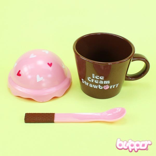 Ice Cream Strawberry Cup with Spoon and Lid - photo 4
