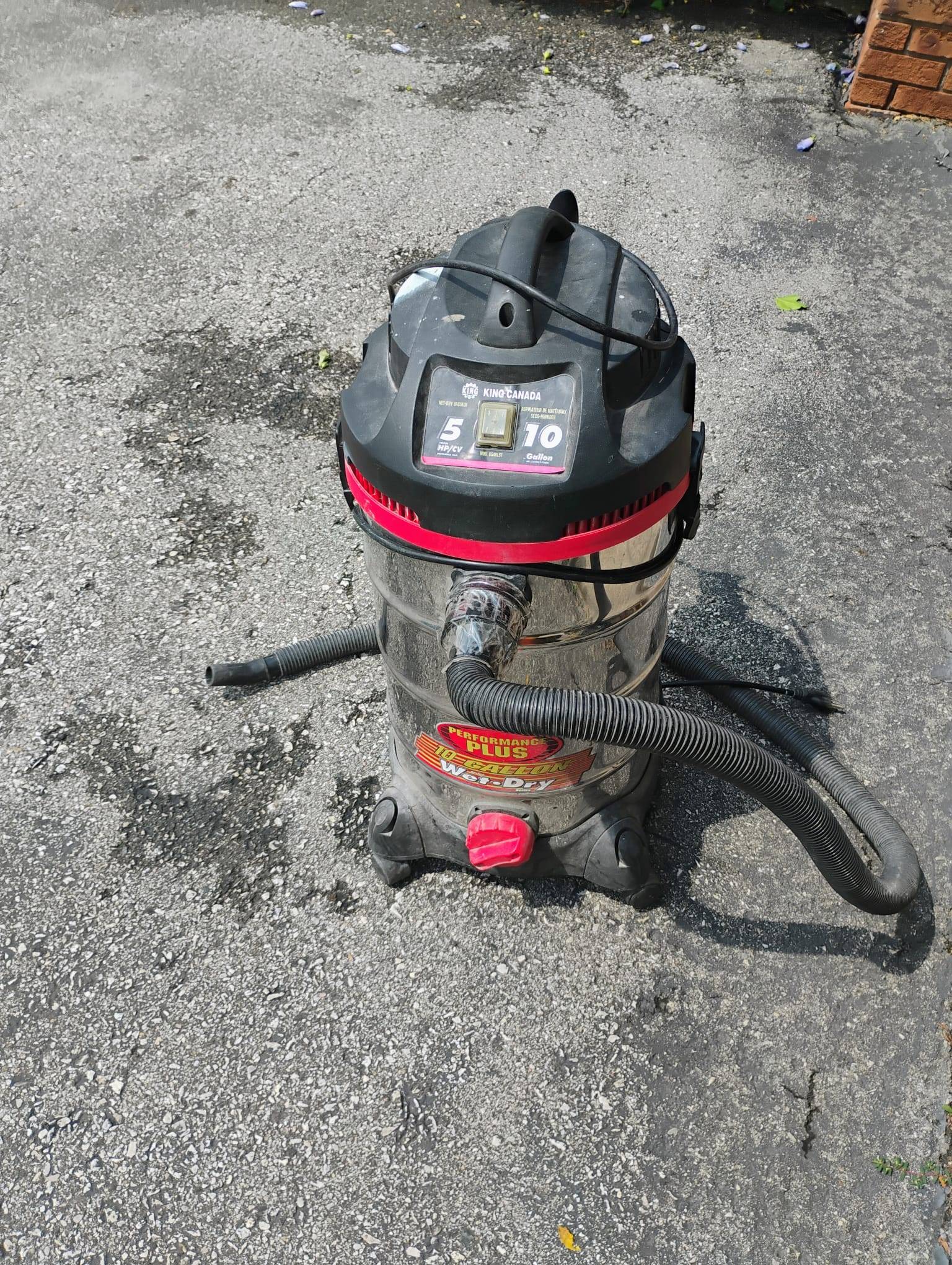 King Canada 10 Gallon Stainless Steel Wet/Dry Vacuum