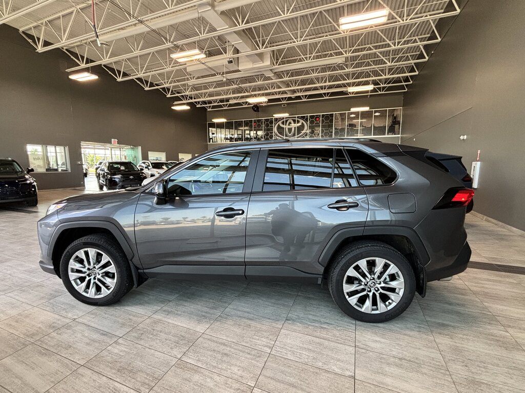 2025 Toyota RAV4 - photo 4