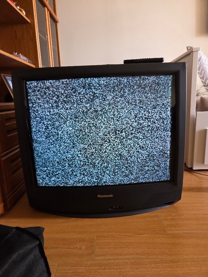 Vintage Panasonic 32" CRT Tube TV – Retro Gaming – Works Great - photo 2