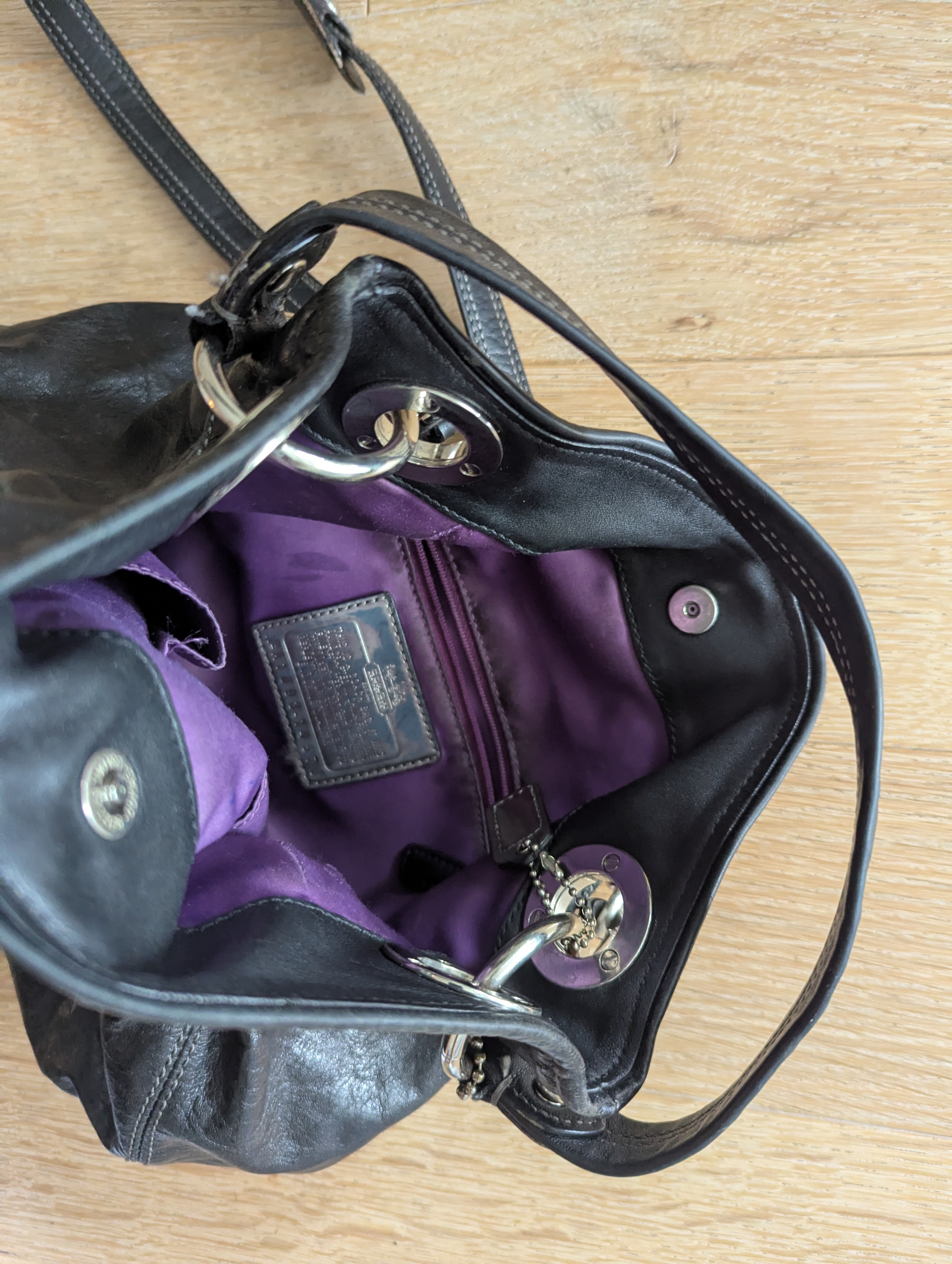 Black leather coach bag - photo 4