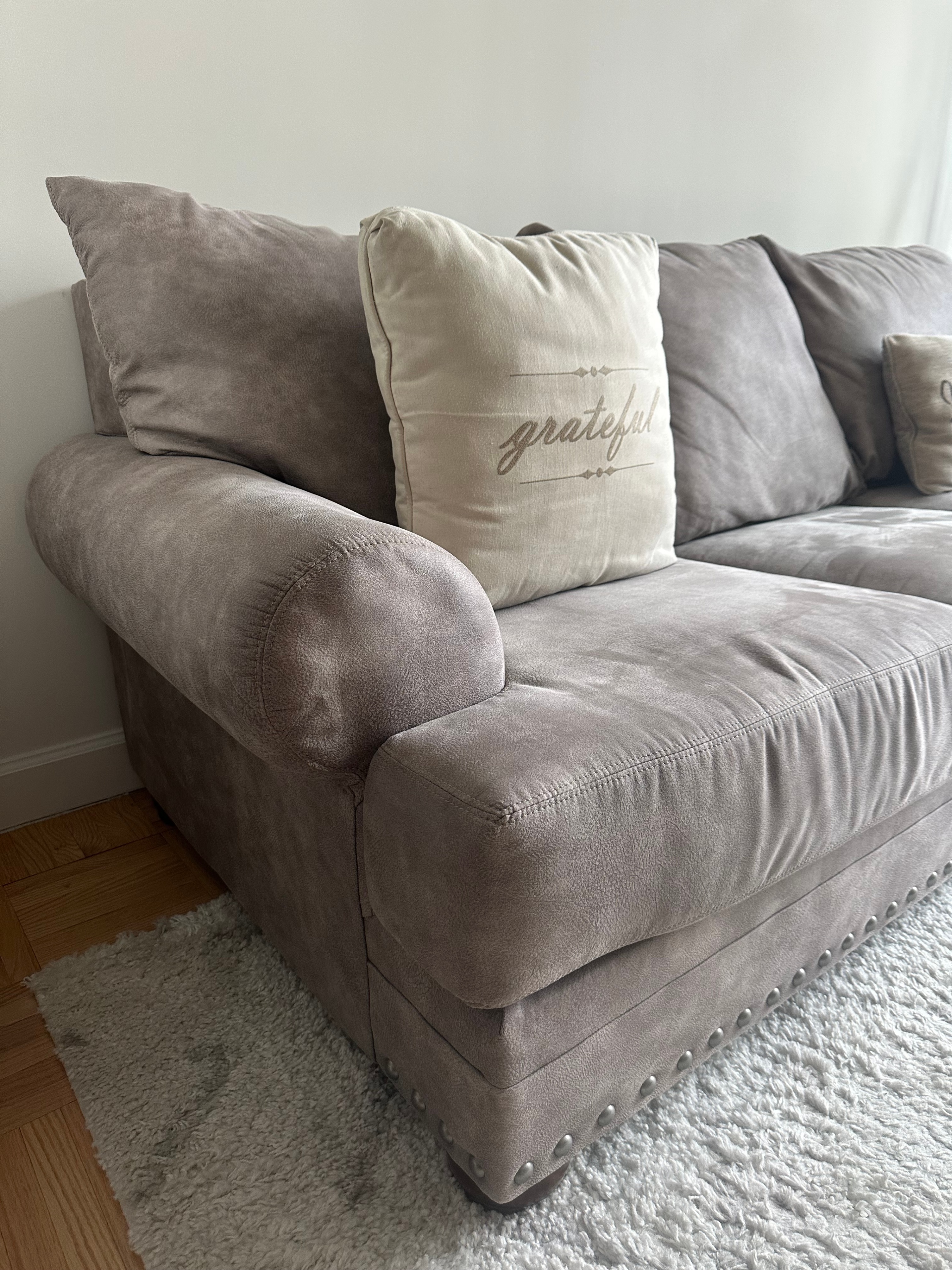 Briarcliff Loveseat - photo 2