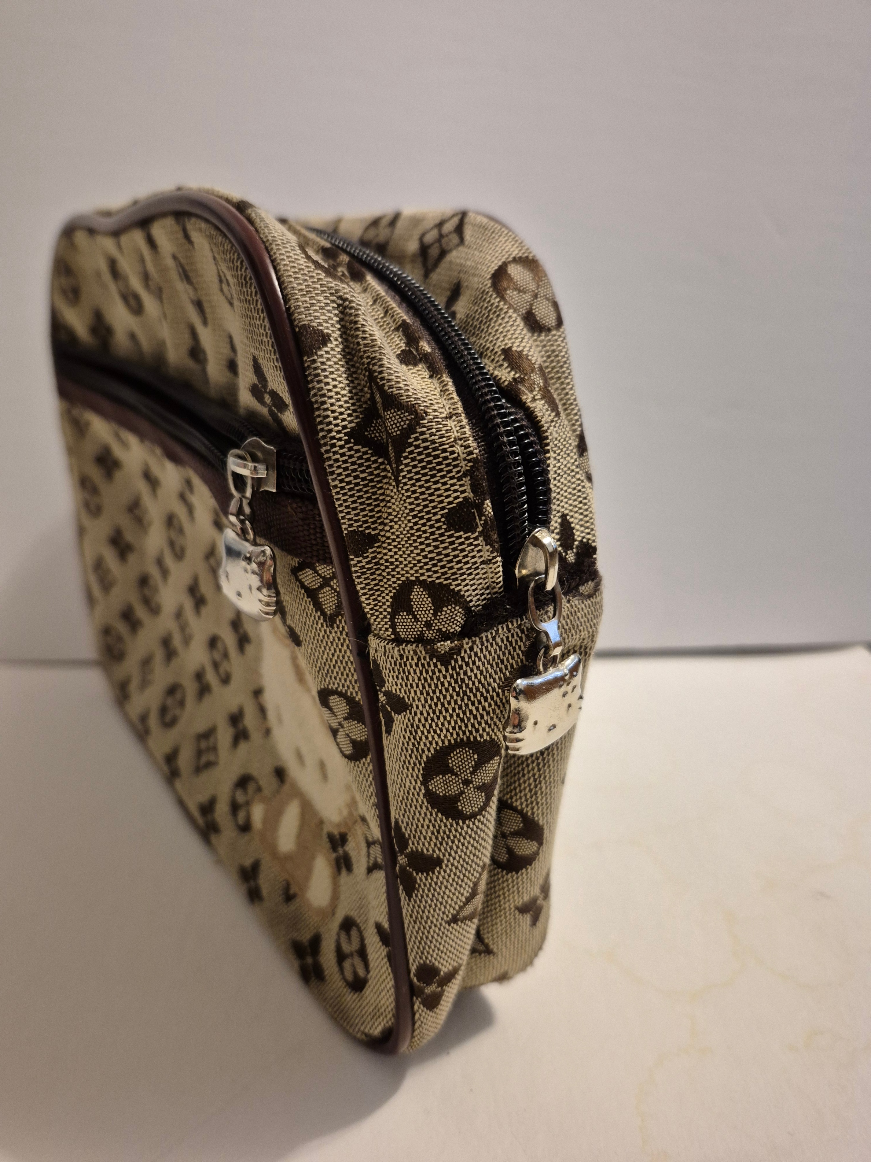 Vintage 2004 Sanrio Hello Kitty Jacquard Monogram Pouch - photo 3