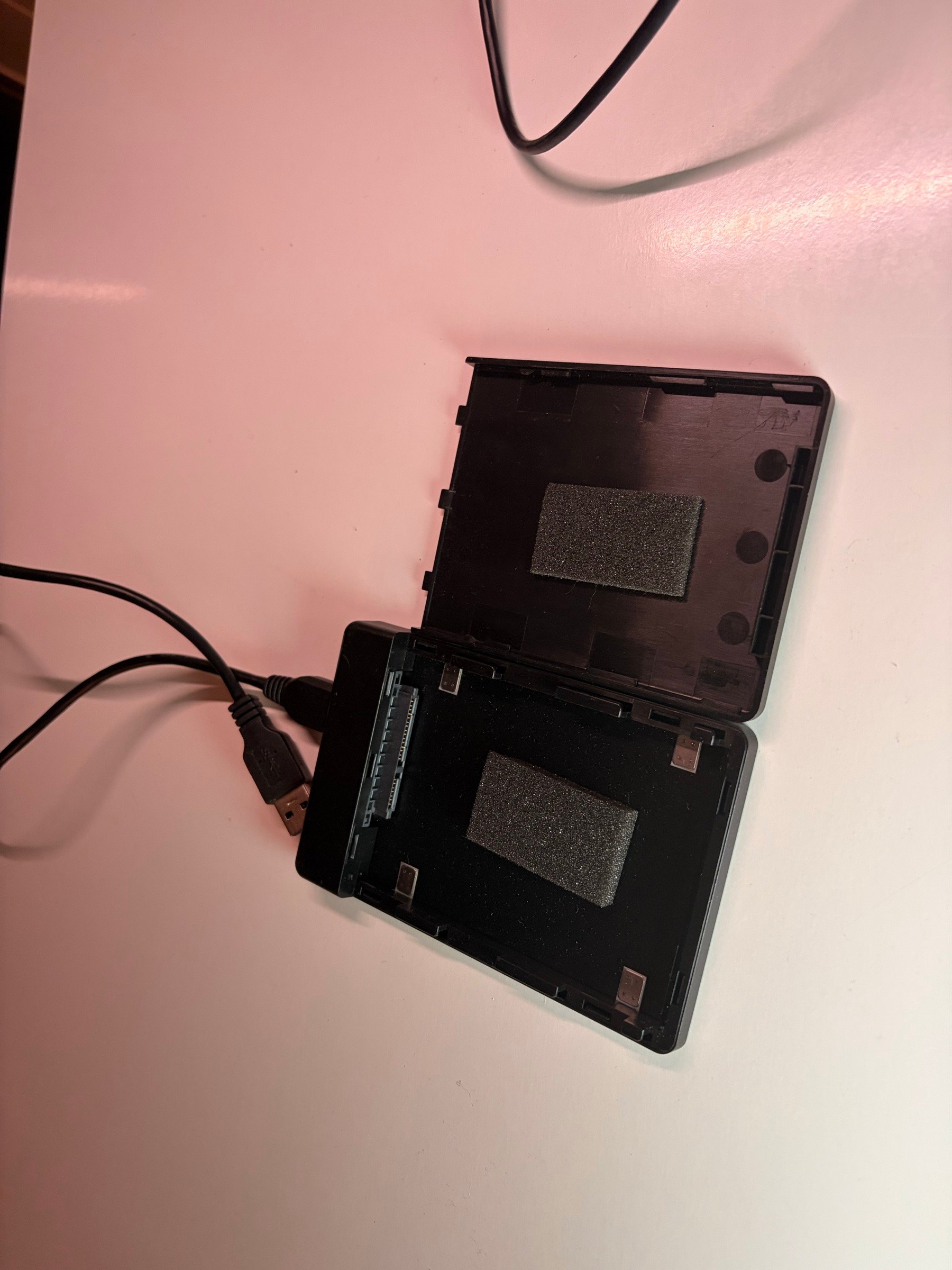 AmazonBasics USB 3.0 2.5 SATA HDD SSD enclosure - photo 2