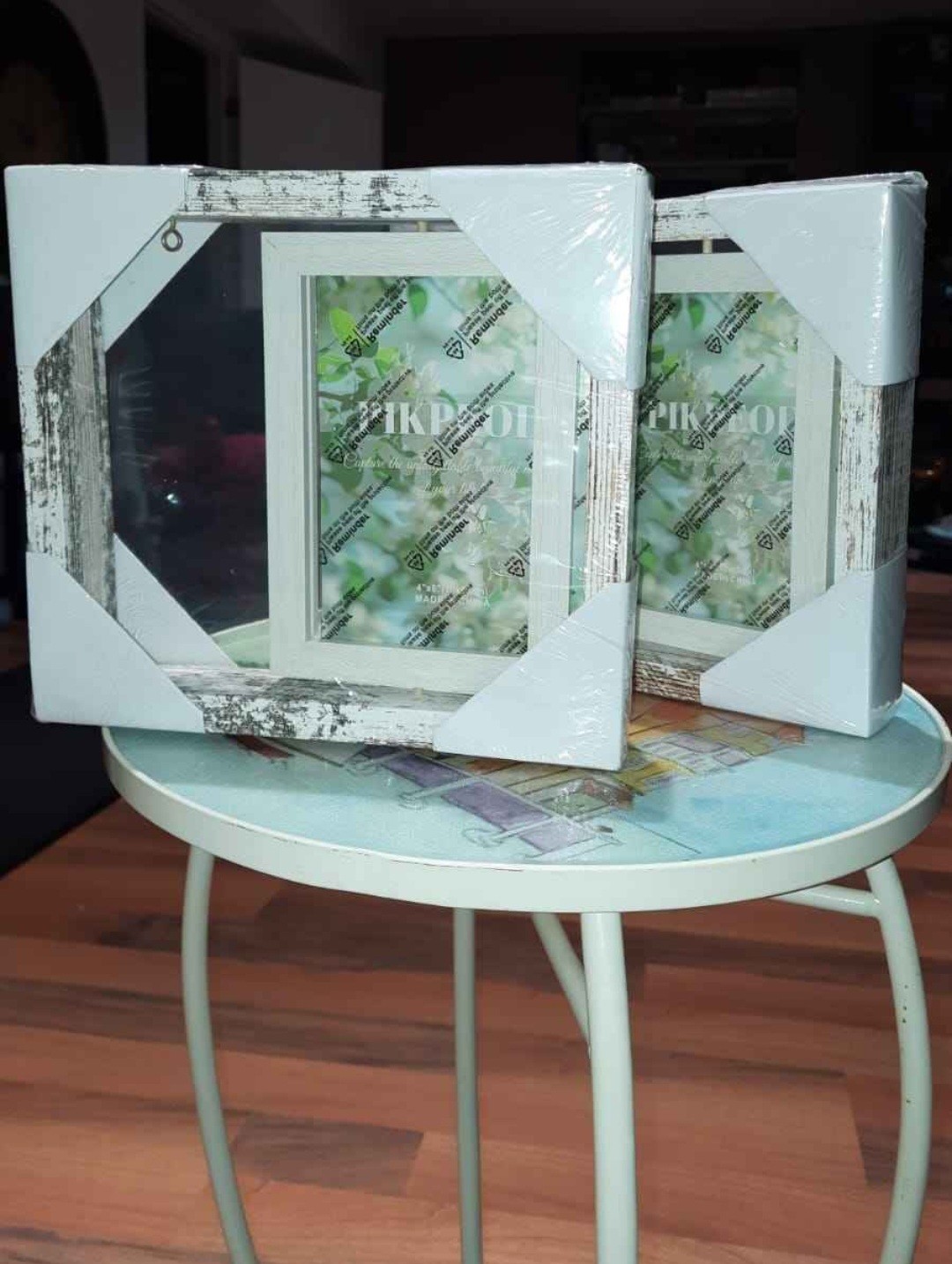 Set of 2 Rotating Wooden Picture Frames