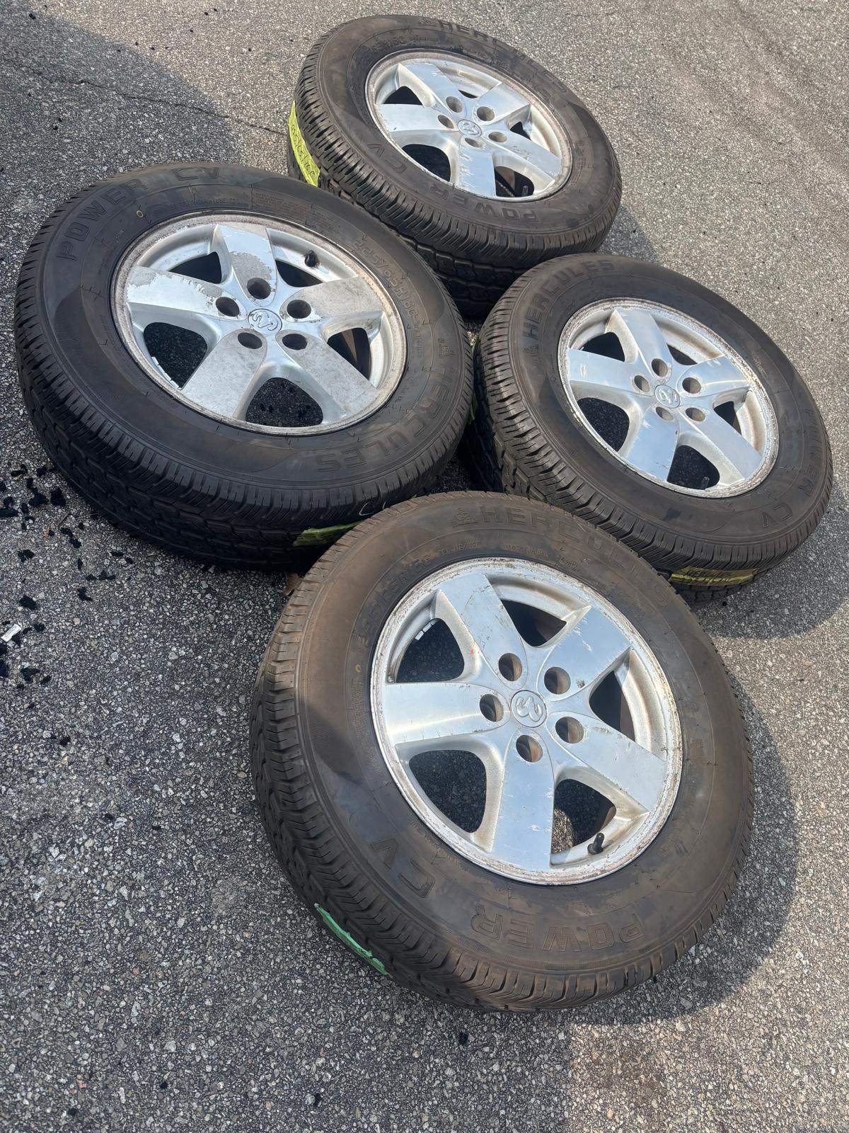 16"Grand Caravan /Town&Country/Intrepid(5x114)+225/65/R16 A/S