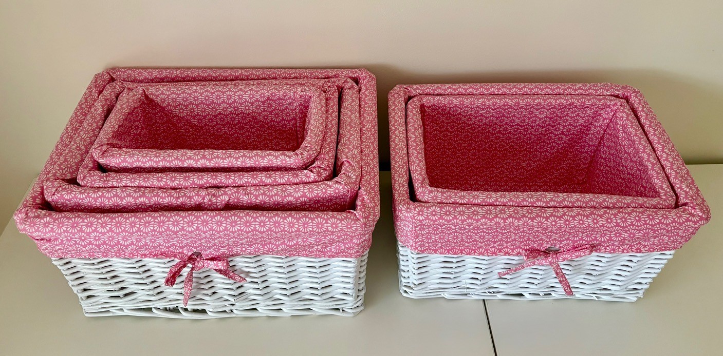 Set of 6 White Wicker Baskets with Pink Floral Liners - photo 4