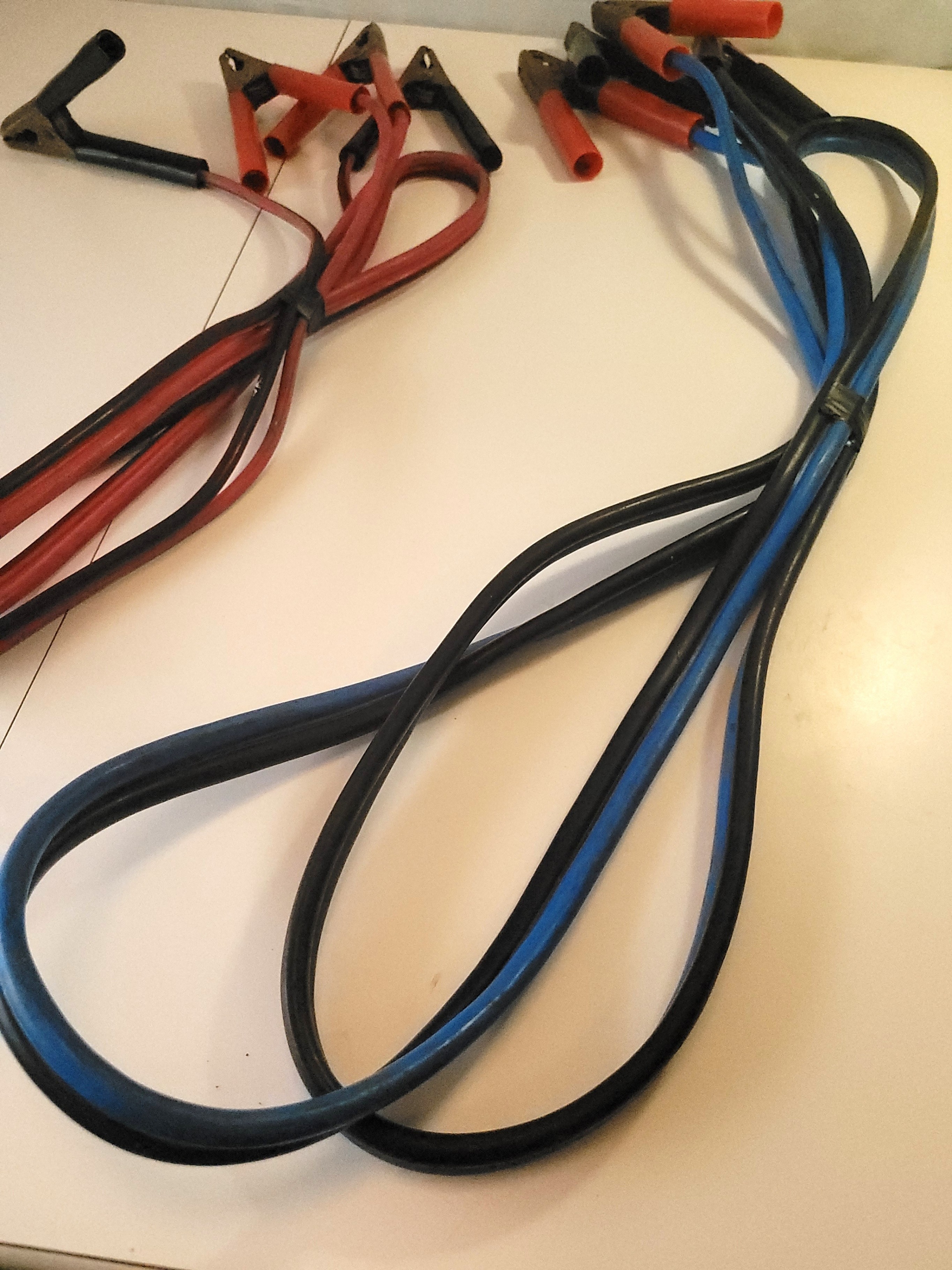 2 Sets of Jumper Cables (10ft 10in approx. & 6ft 10in approx - photo 4