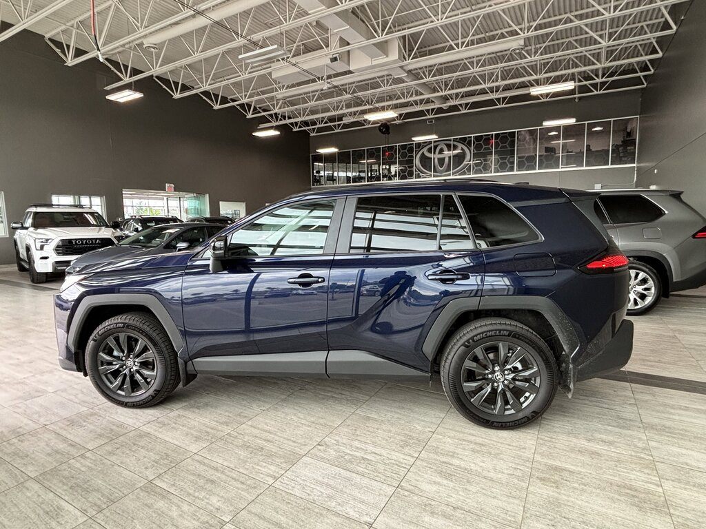 2026 Toyota RAV4 - photo 2