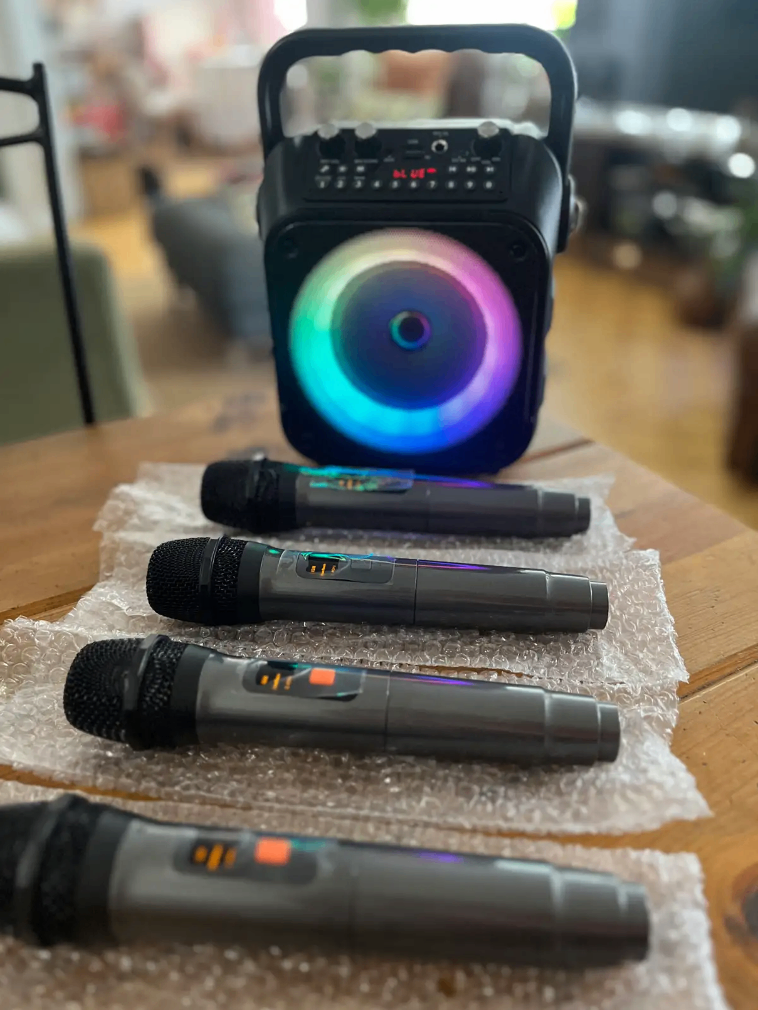 Karaoke Machine - Portable, 4 Mics, New - photo 3