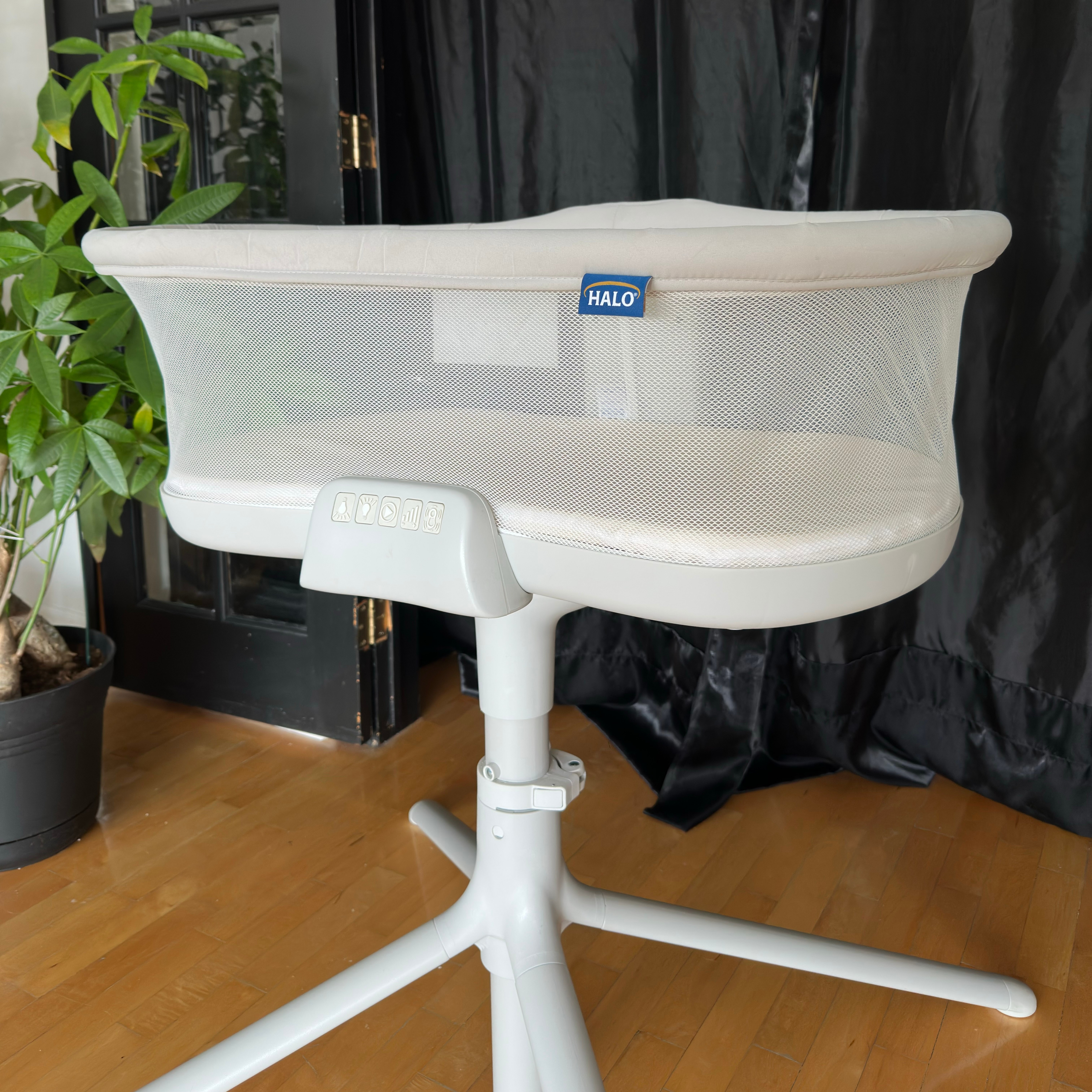 Halo BassiNest Soothing Swivel Sleeper 3.0 - photo 4