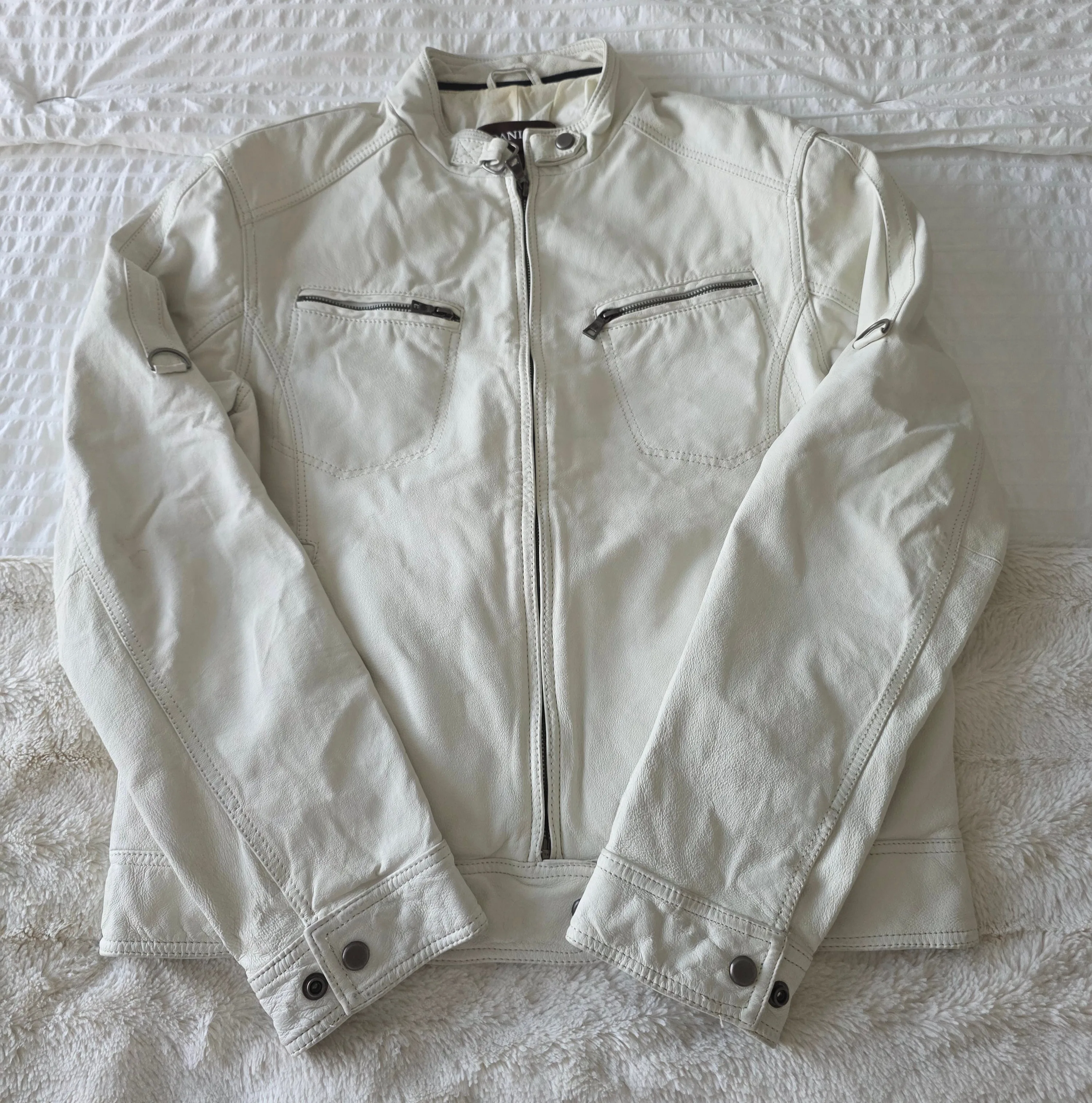 Danier /Vintage Leather Biker Style Jacket-Unisex-Cream/White - photo 4