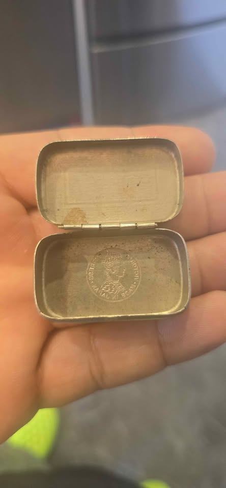 Vintage Victoria Empress Souvenir Box – Made in - photo 4