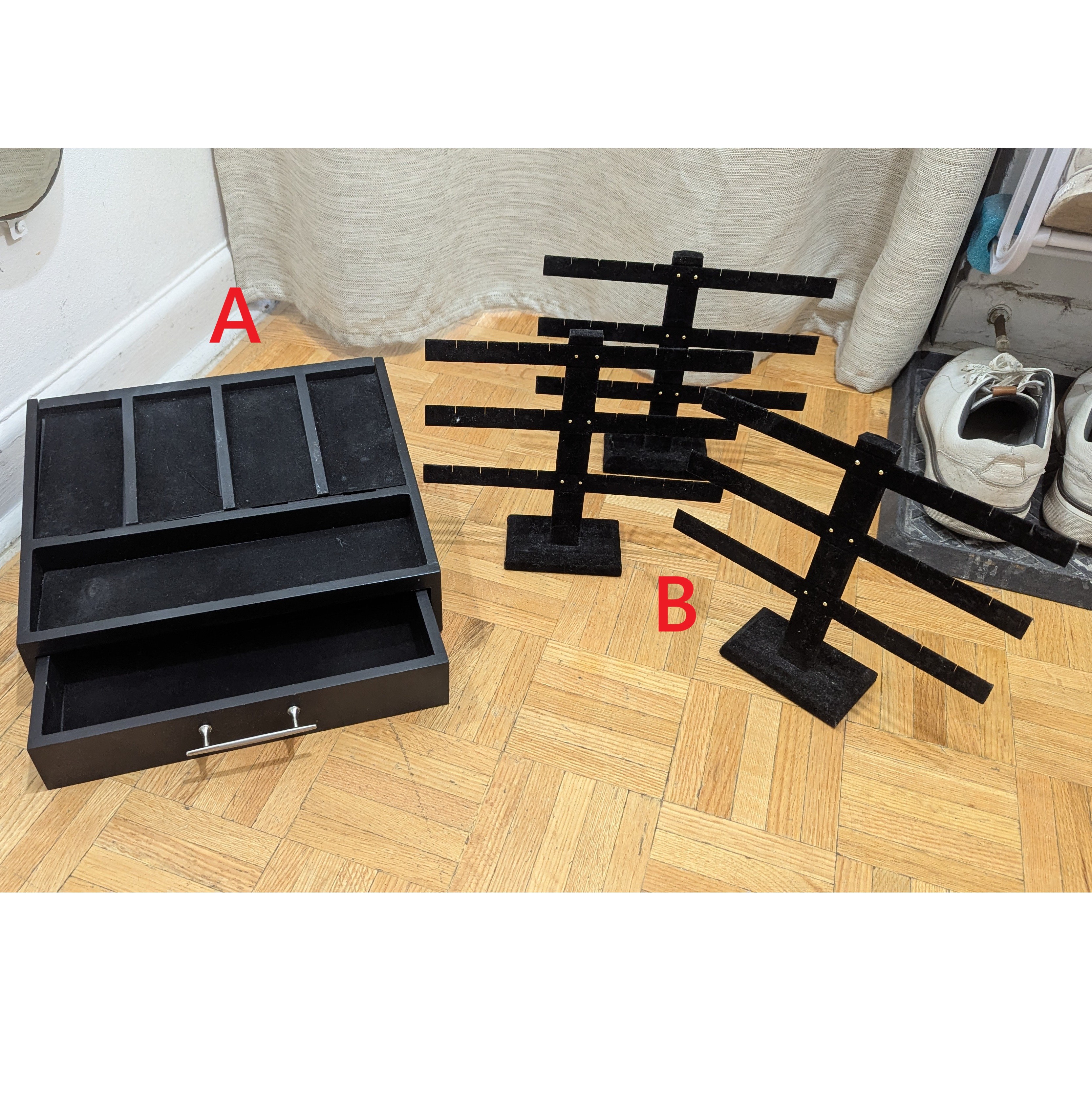 Jewelry 12-Pairs Triple T-Bar, Velvet Display Stand Earring