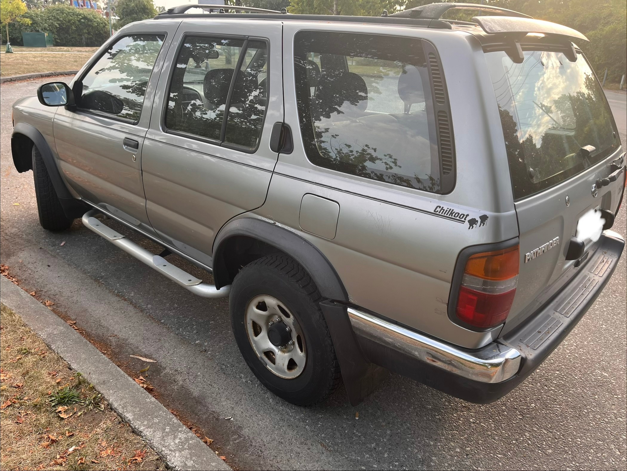 1998 Nissan Pathfinder with Manual Transmission - photo 3