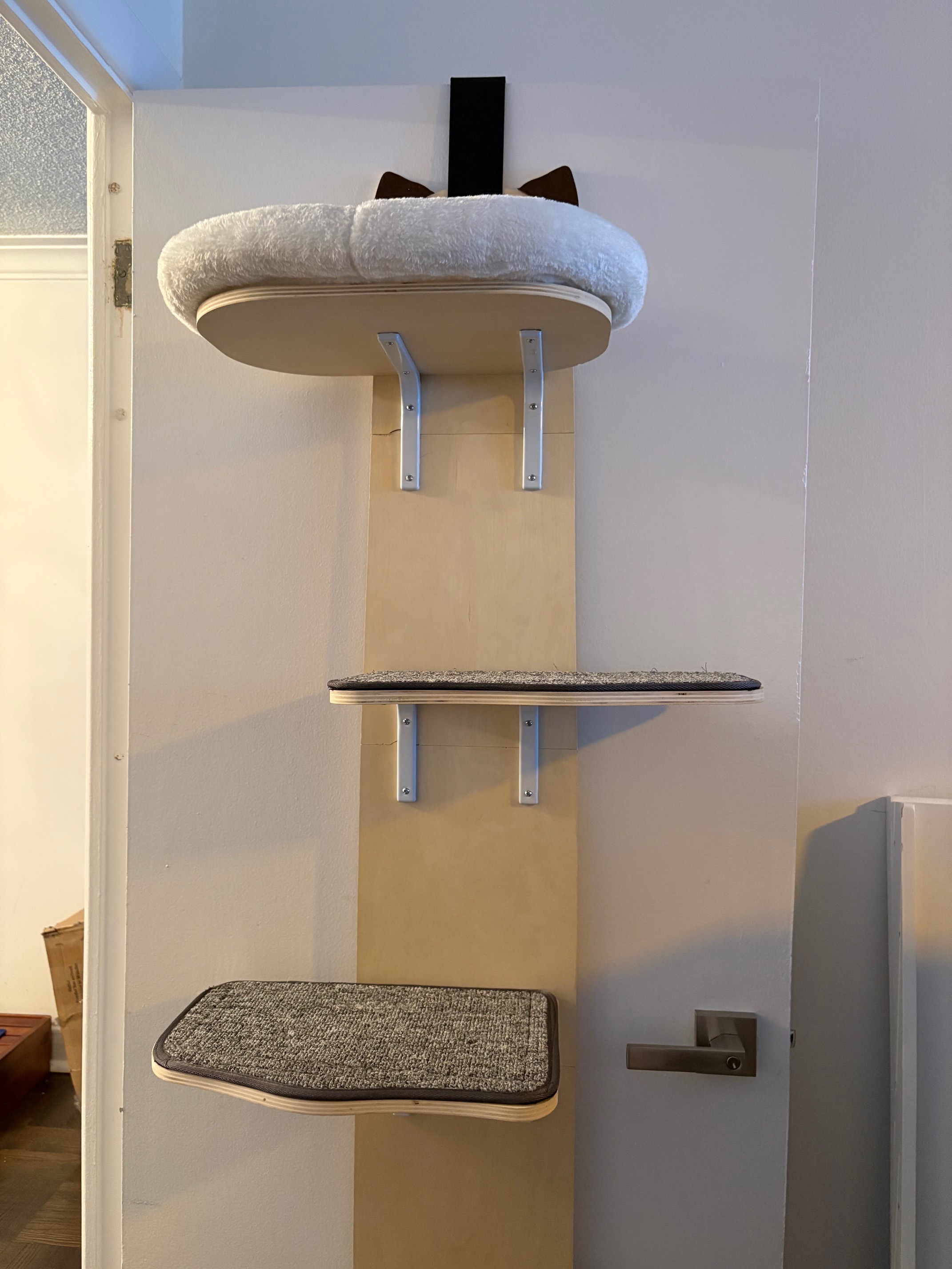 Cat Tree Tower - Space Saving Door Mounted 5-Tier New - photo 2