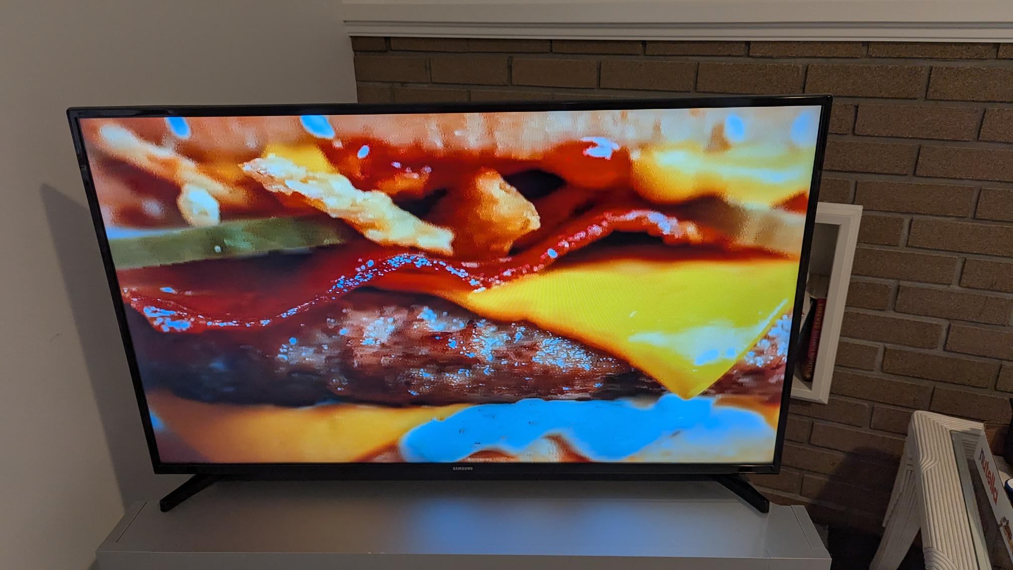 43 inch Samsung TV - photo 4